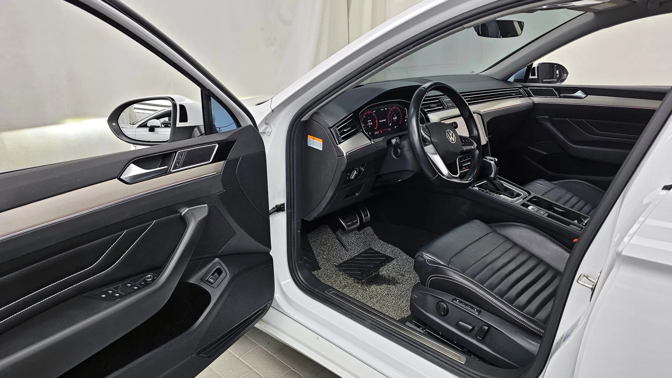 Volkswagen PASSAT 2.0 TDI Prestige, 2022 г. 81432 км. — фото 10