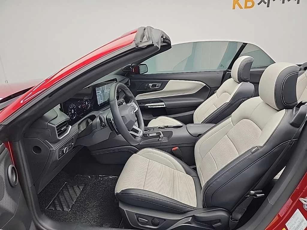 Ford MUSTANG 2.3 Ecoboost Premium Convertible, 2024 г. 4342 км. — фото 11