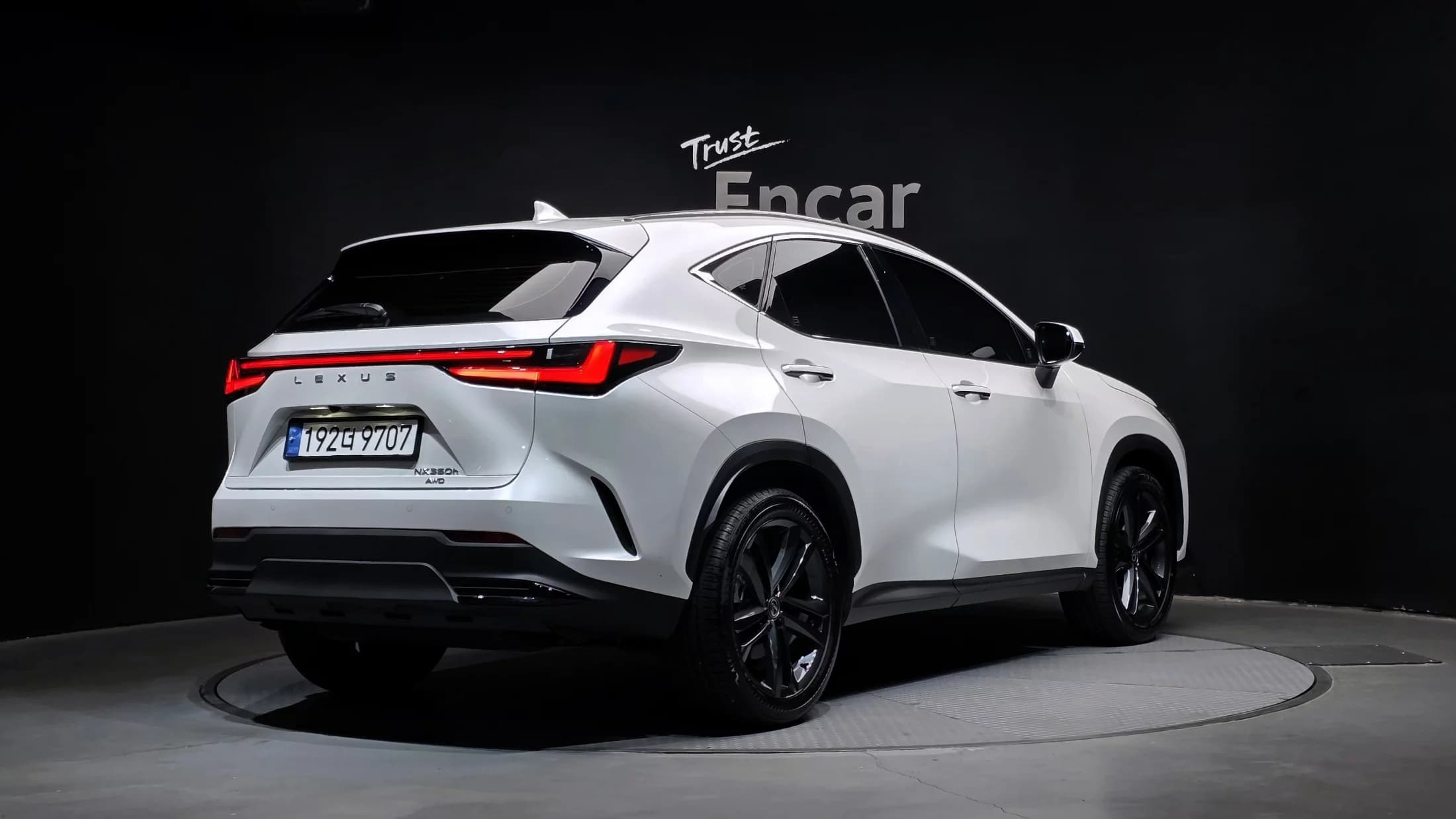 Lexus NX350h Premium, гибрид, 2024 г. 5941 км. — фото 2