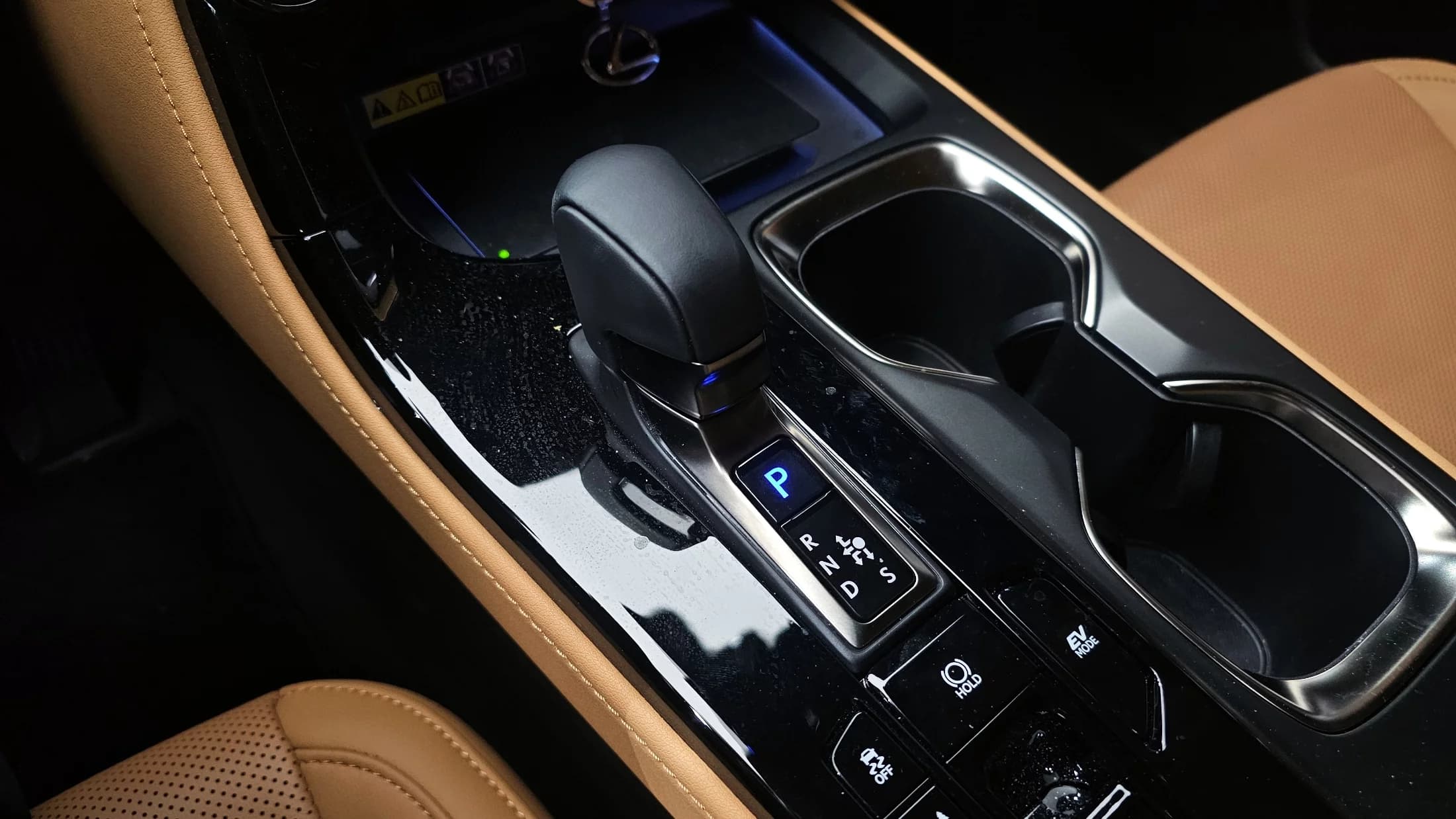 Lexus NX350h Premium, гибрид, 2024 г. 5941 км. — фото 9