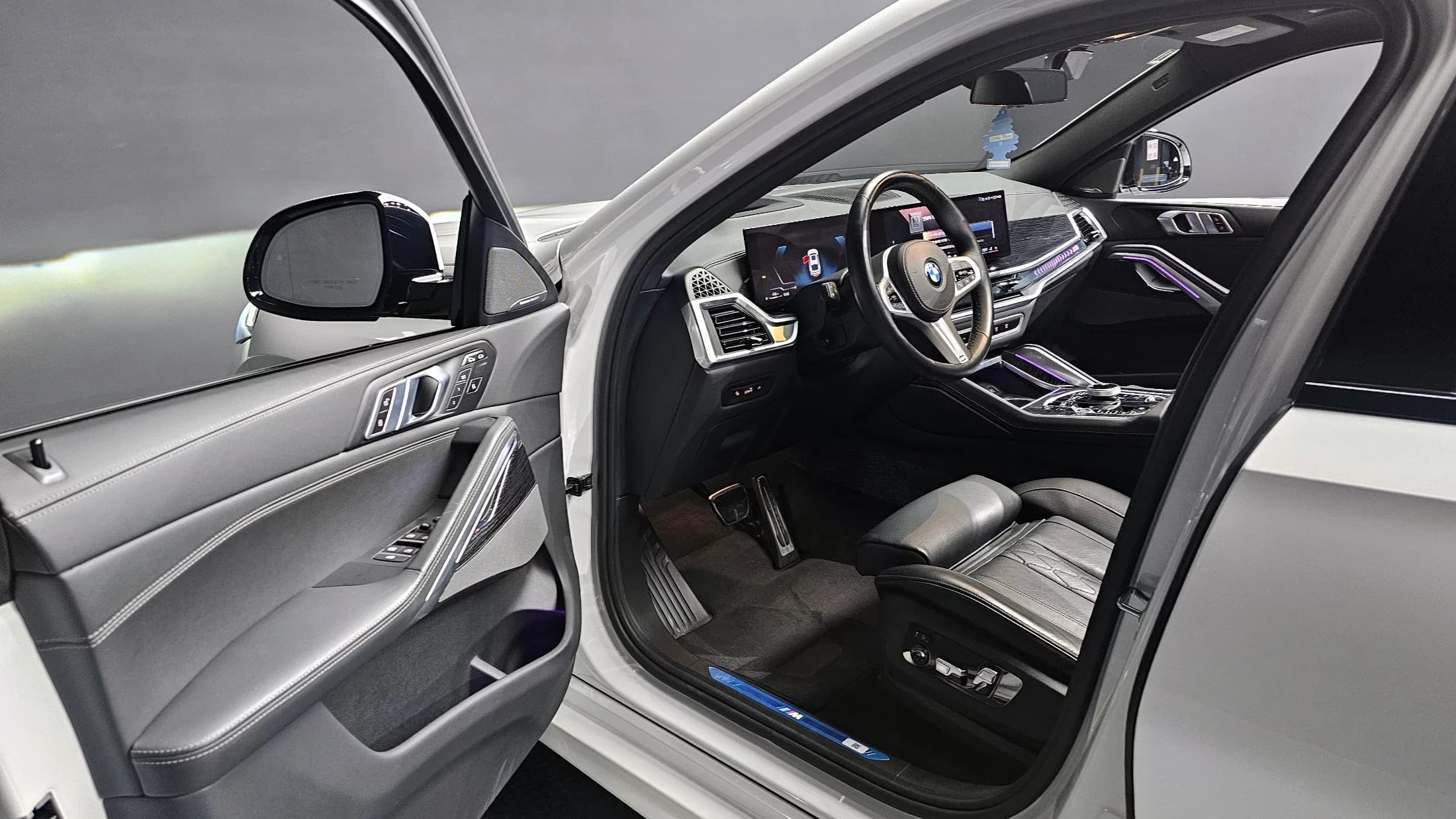 BMW X6 xDrive40i M Sport, 2024 г. 23975 км. — фото 11