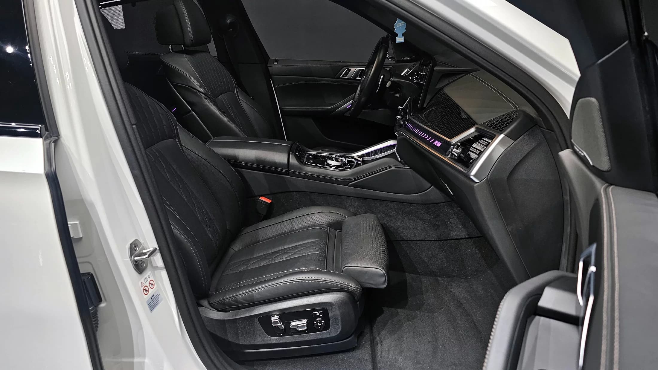 BMW X6 xDrive40i M Sport, 2024 г. 23975 км. — фото 10