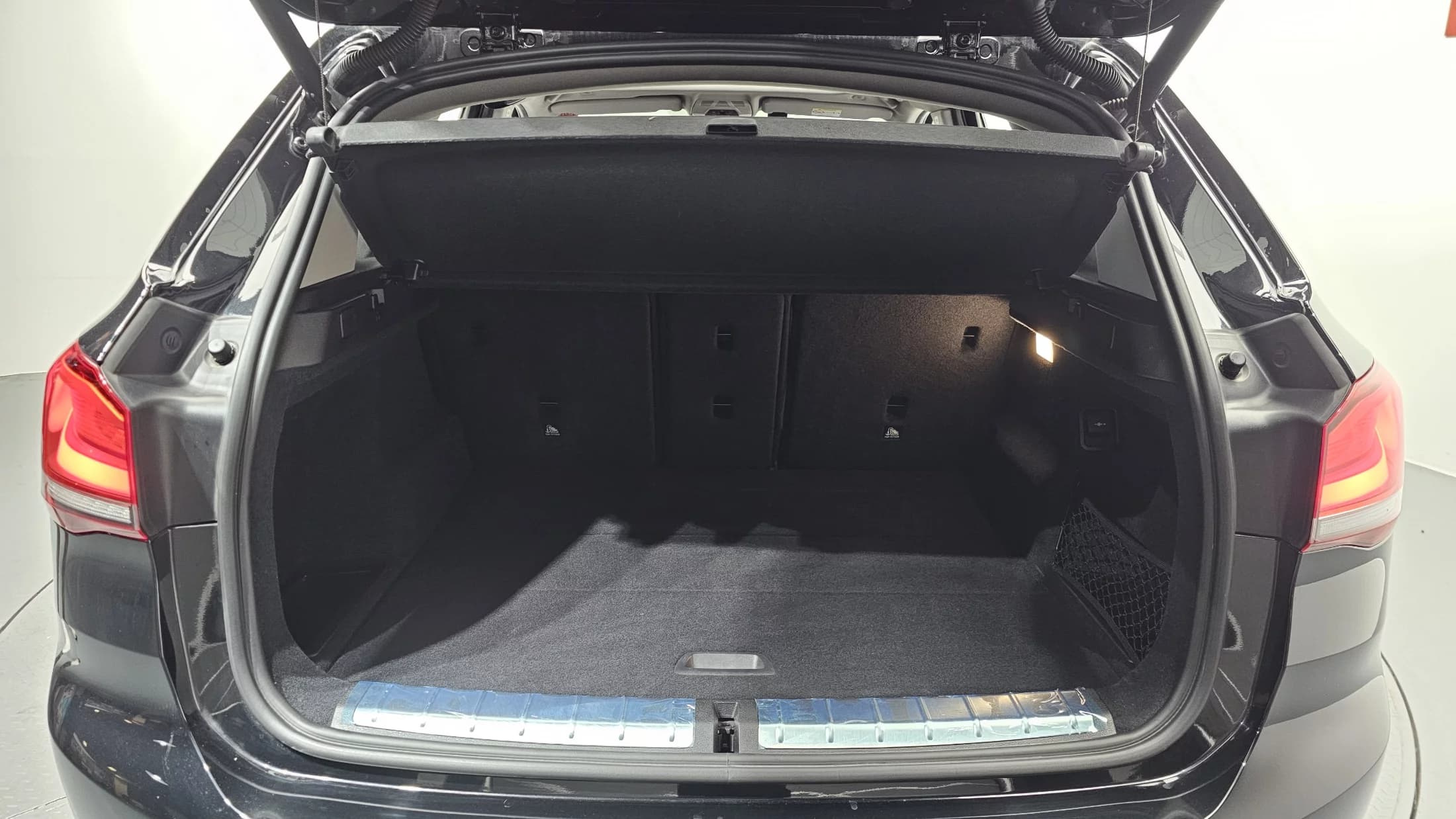 BMW X1 xDrive 20i xLine, 2021 г. 53381 км. — фото 20