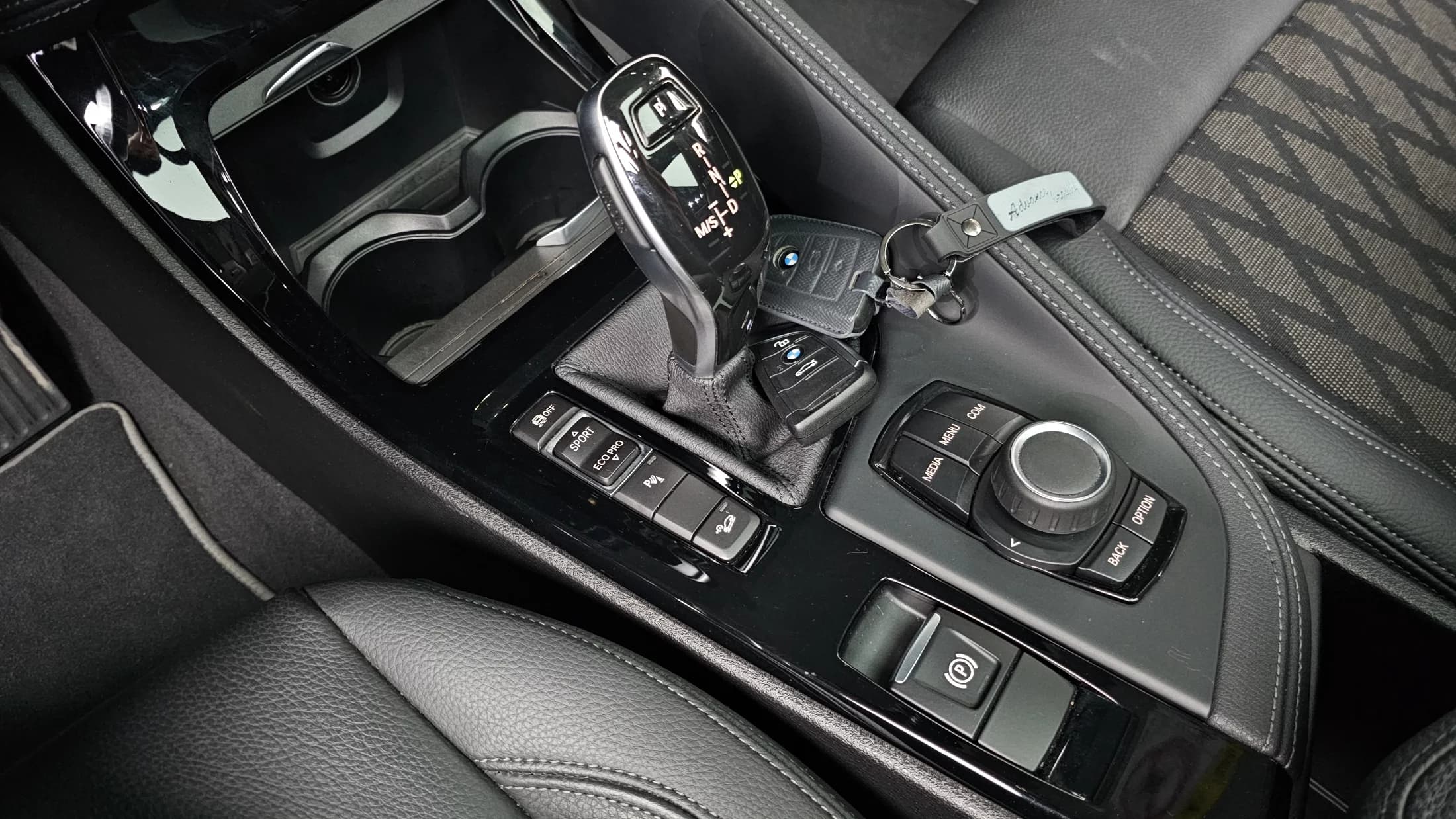 BMW X1 xDrive 20i xLine, 2021 г. 53381 км. — фото 9