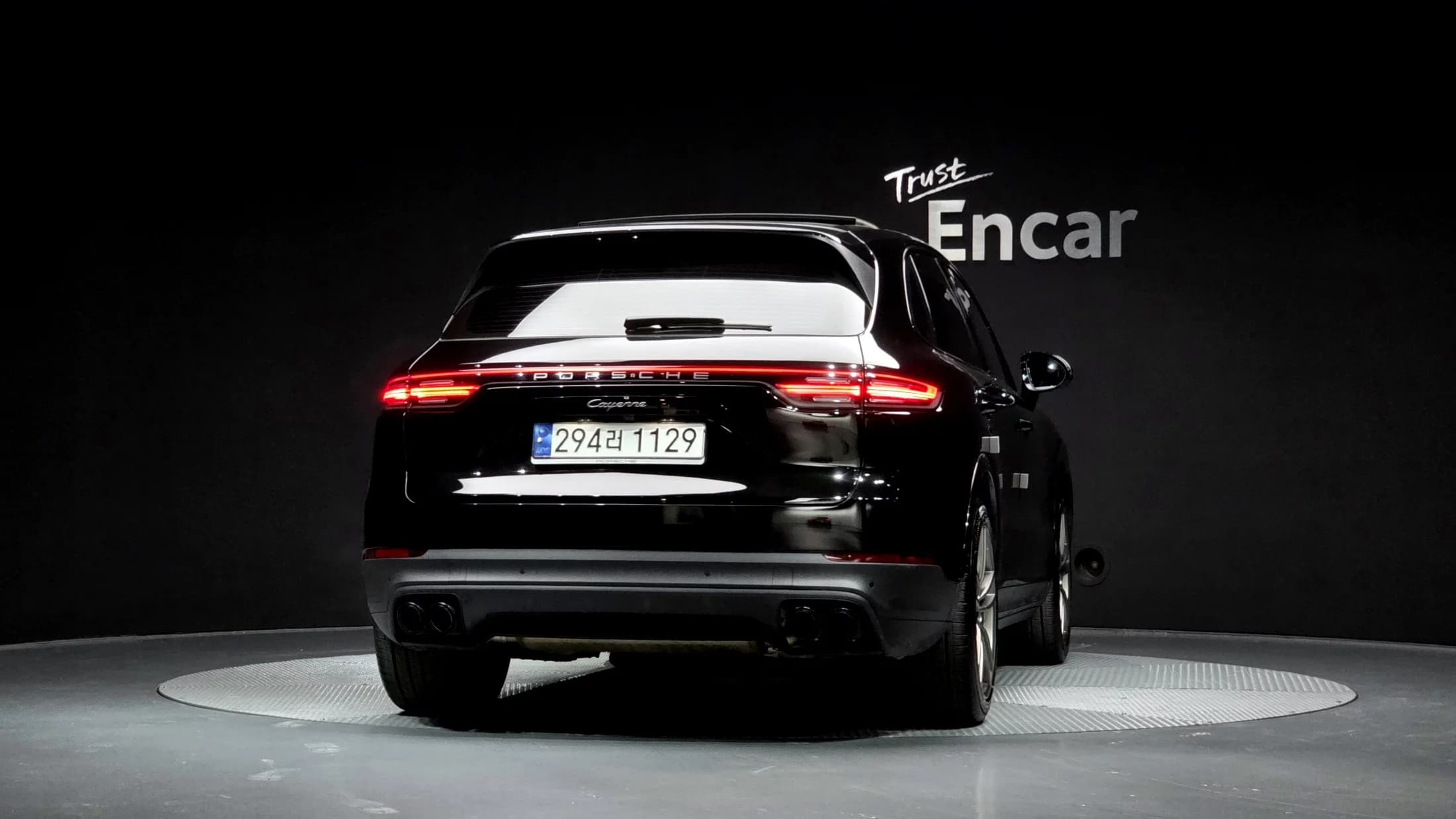 Porsche CAYENNE 3.0 PLATINUM EDITION, 2023 г. 44333 км. — фото 4