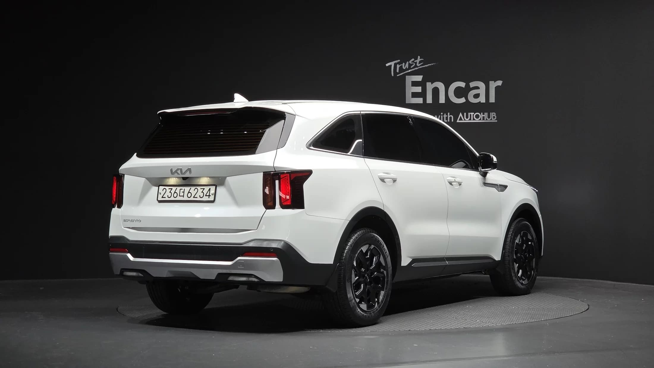 Kia Sorento Gasoline 2.5T 2WD Prestige, 2024 г. 13744 км. — фото 2