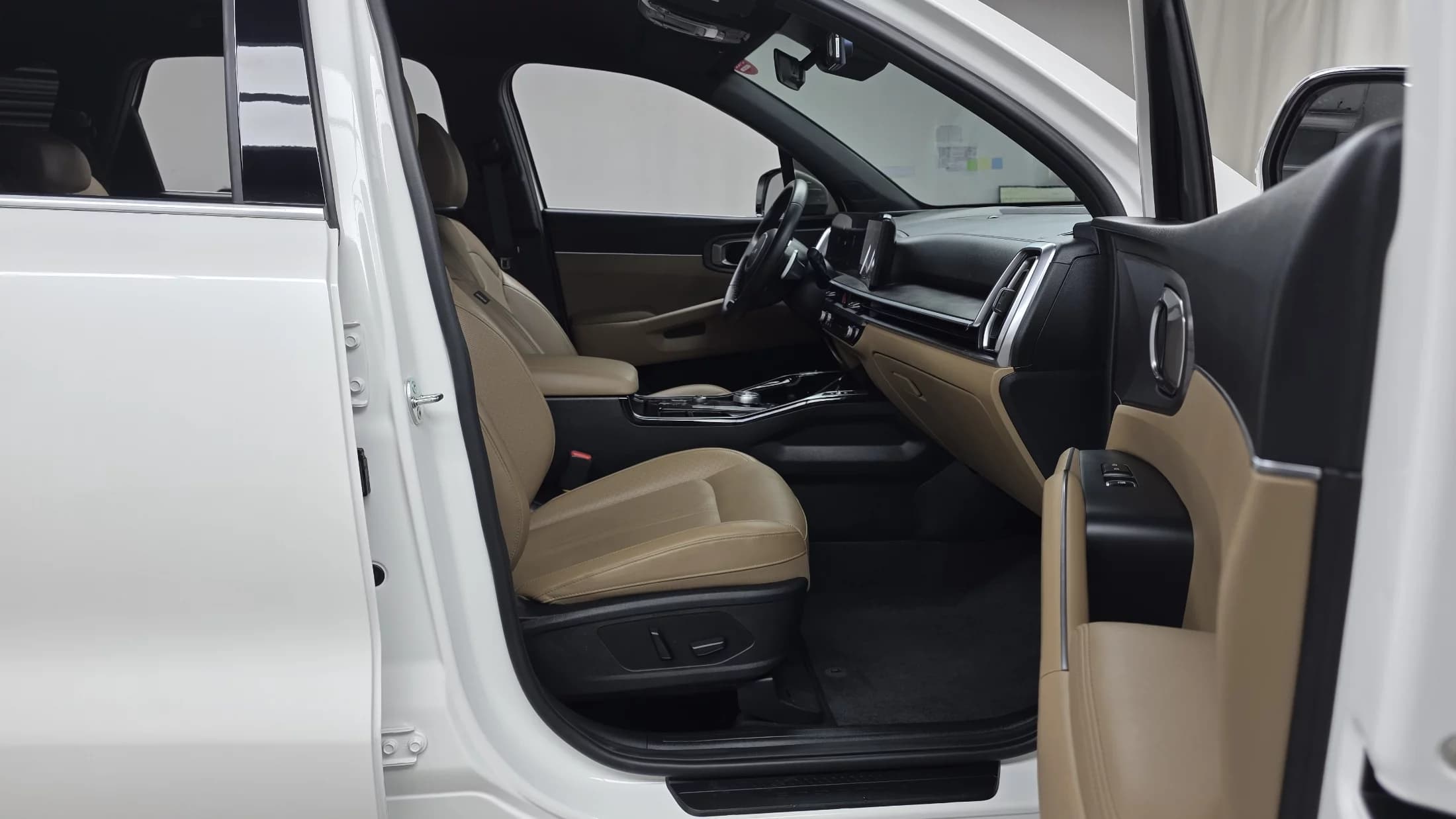 Kia Sorento Gasoline 2.5T 2WD Prestige, 2024 г. 13744 км. — фото 11