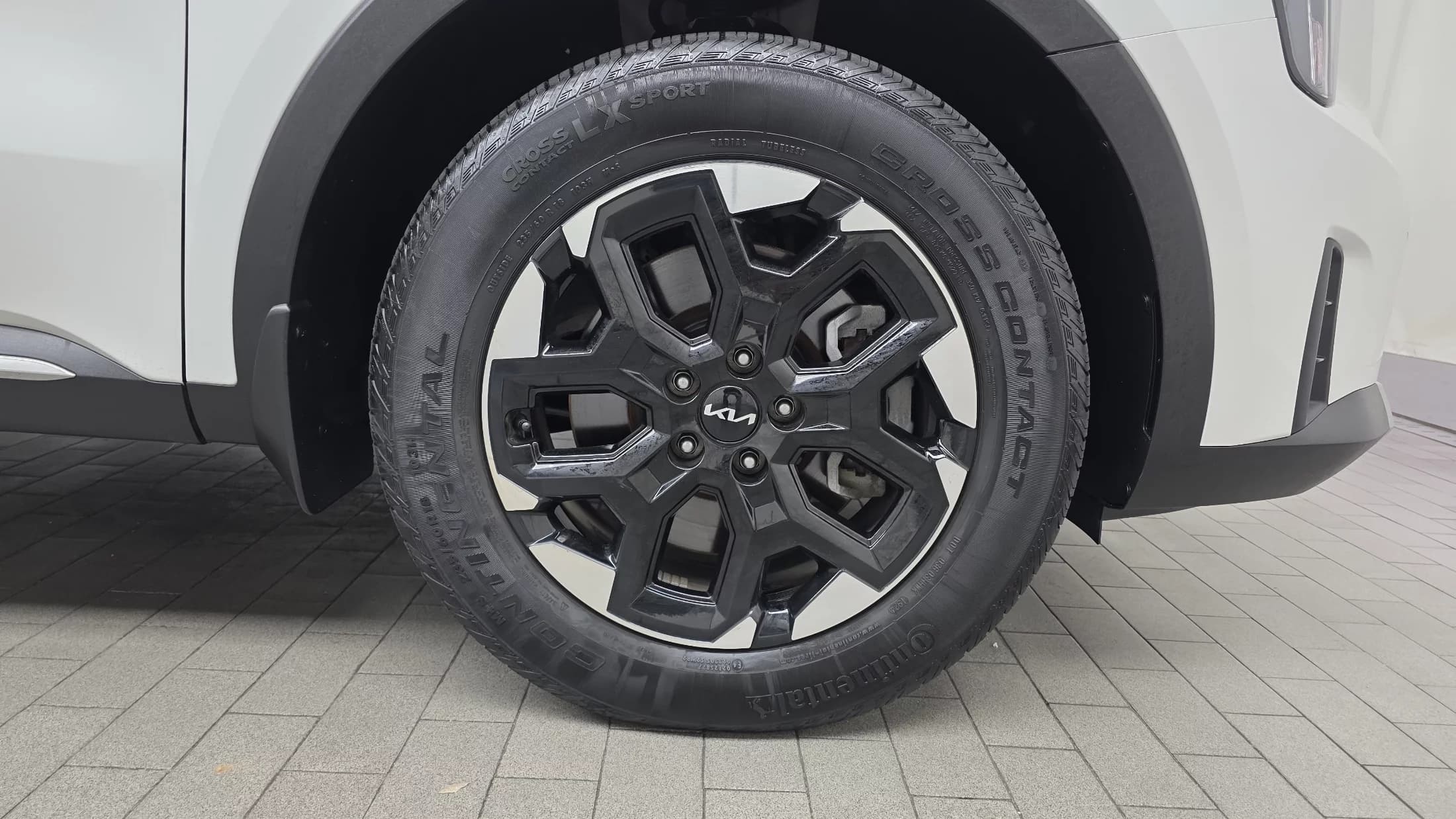 Kia Sorento Gasoline 2.5T 2WD Prestige, 2024 г. 13744 км. — фото 5