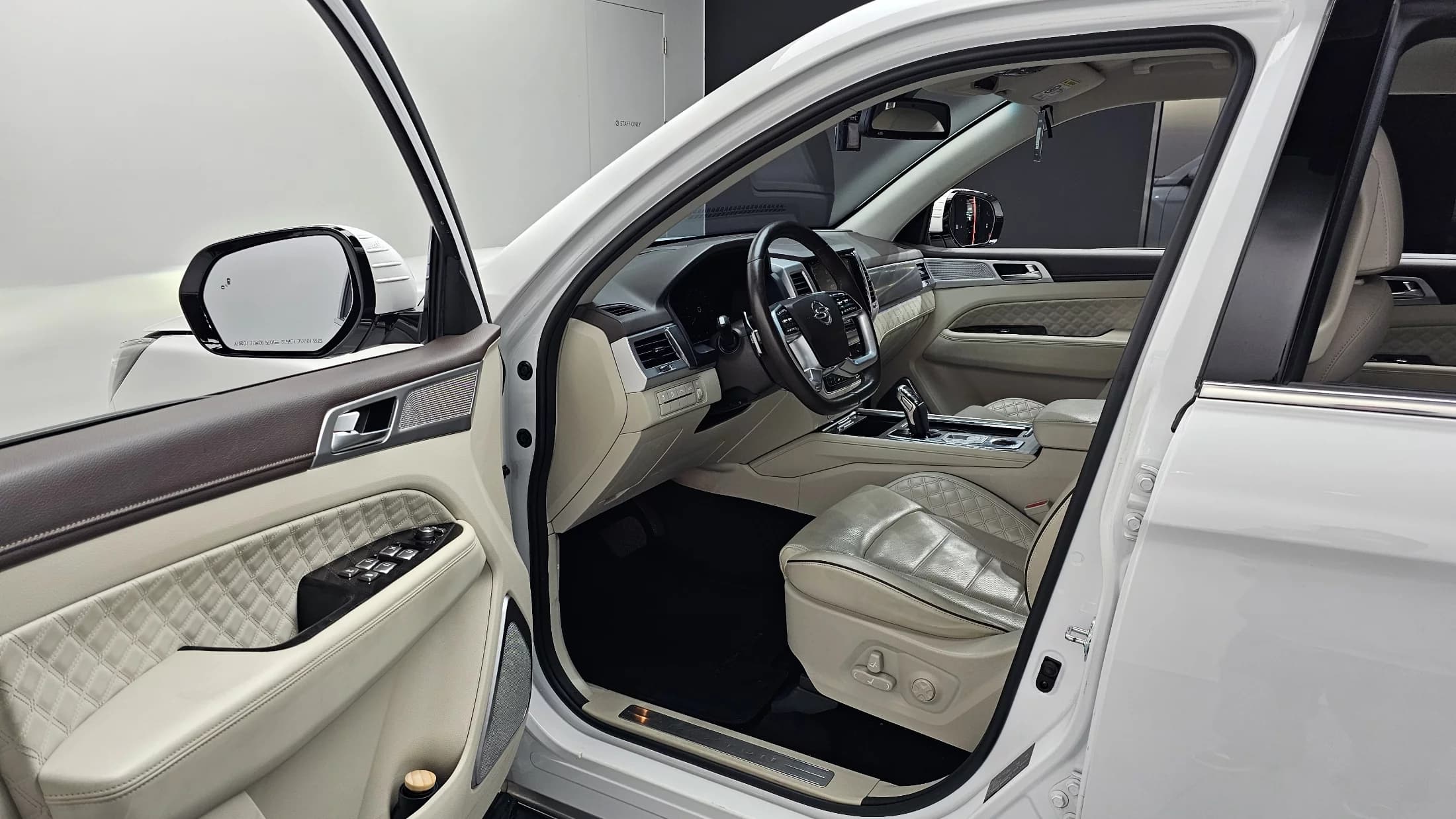 SsangYong Rexton Diesel 2.2 2WD Prestige, 2021 г. 71262 км. — фото 11