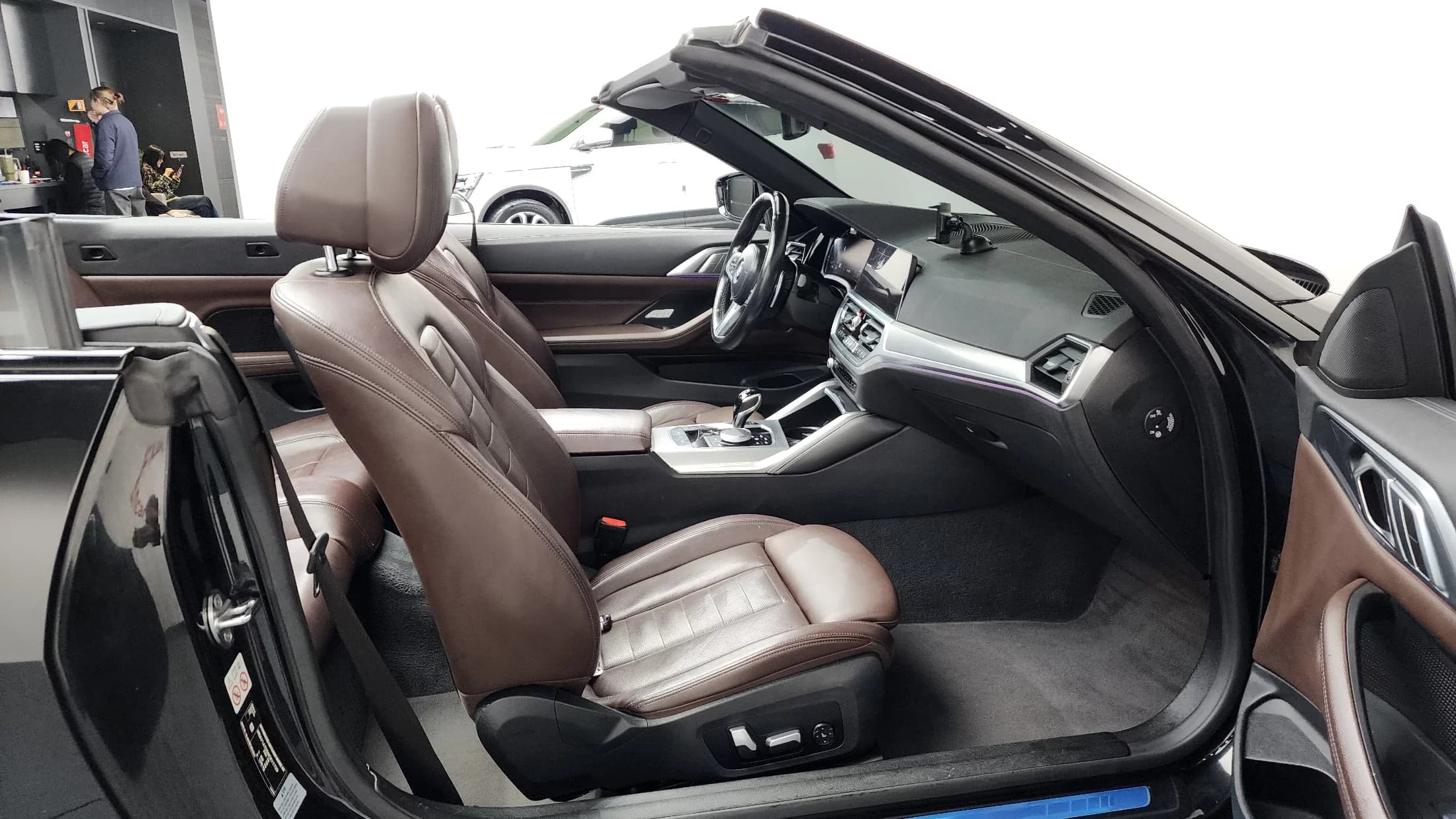 BMW 4-Series 420i M Sport Convertible, 2022 г. 87802 км. — фото 11