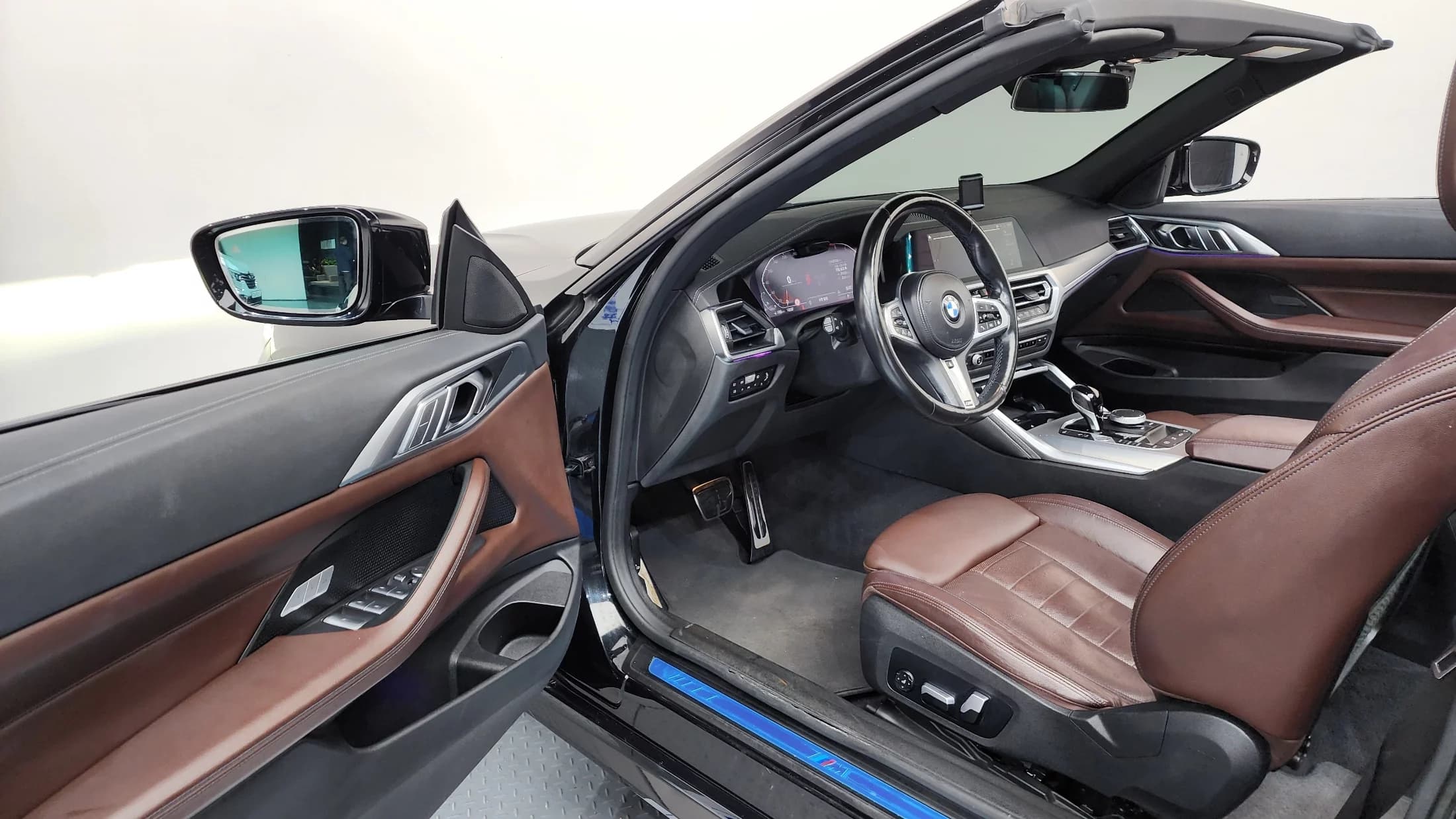 BMW 4-Series 420i M Sport Convertible, 2022 г. 87802 км. — фото 10