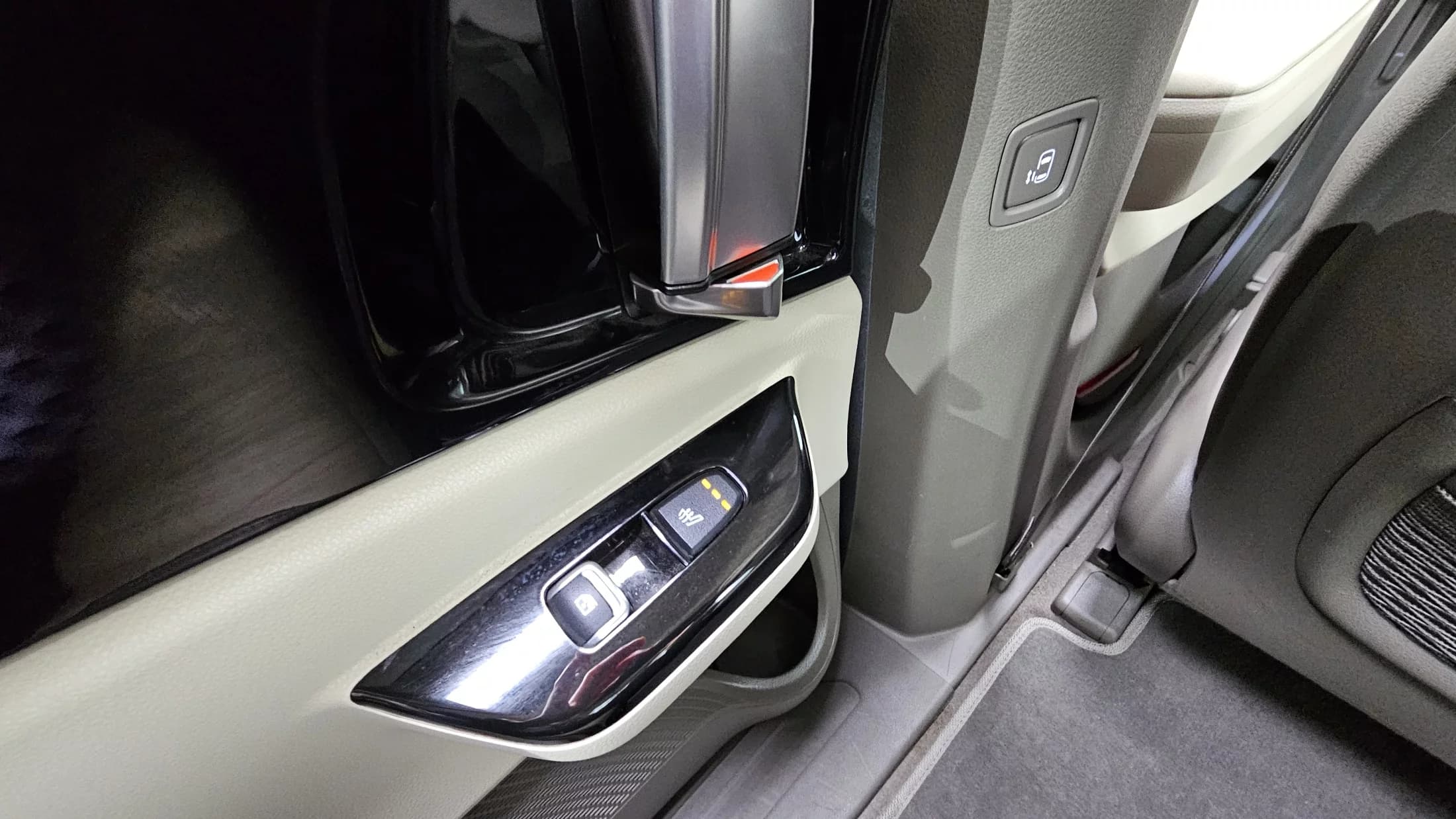 Kia Carnival 11-Seater Signature, 2021 г. 83004 км. — фото 19