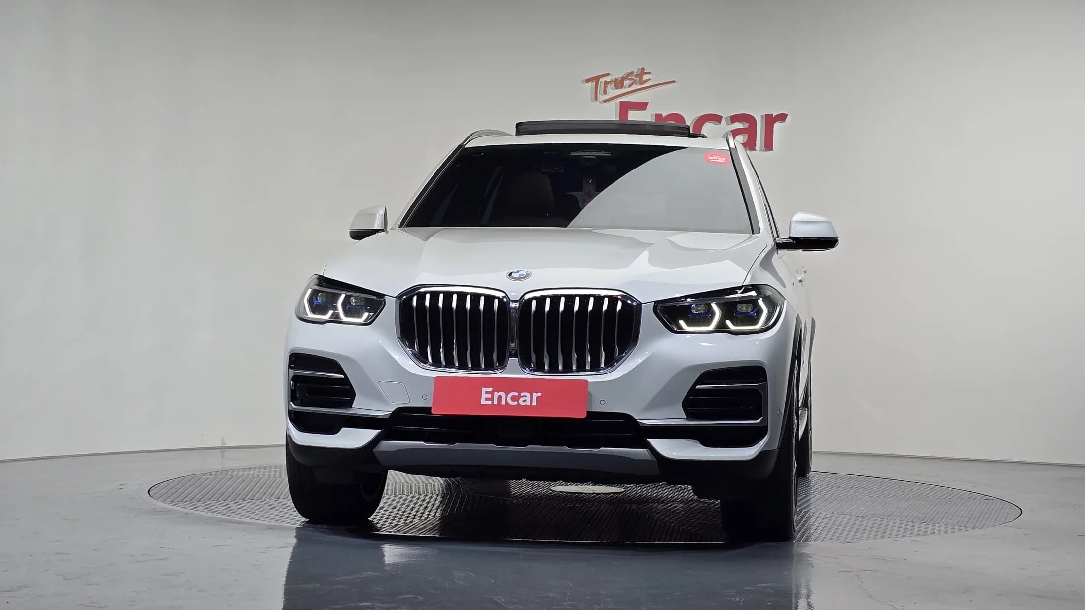 BMW X5 xDrive 40i xLine, 2023 г. 42143 км. — фото 2