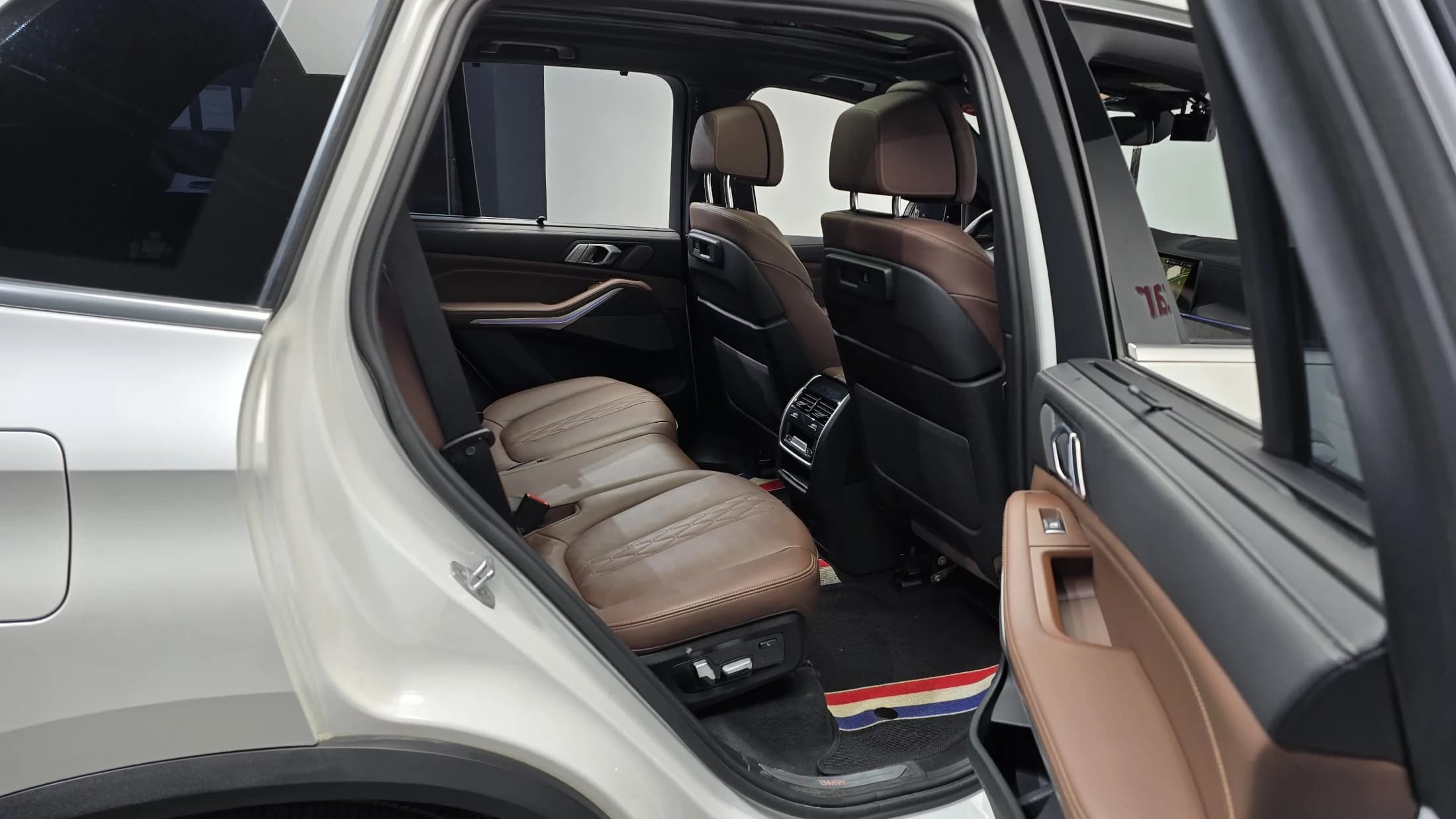 BMW X5 xDrive 40i xLine, 2023 г. 42143 км. — фото 11