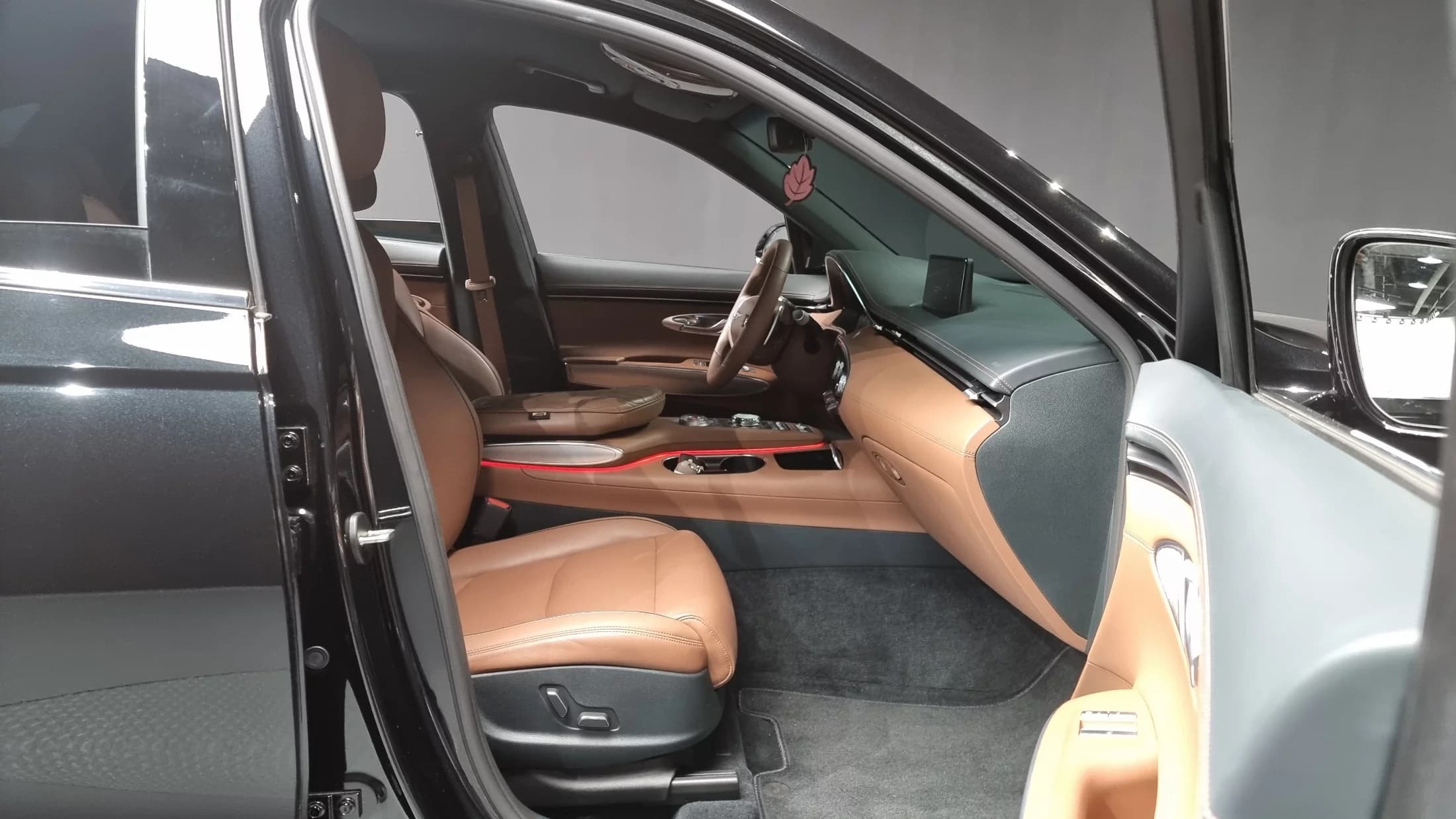 Genesis GV70 2.5T Gasoline AWD, 2022 г. 23717 км. — фото 11