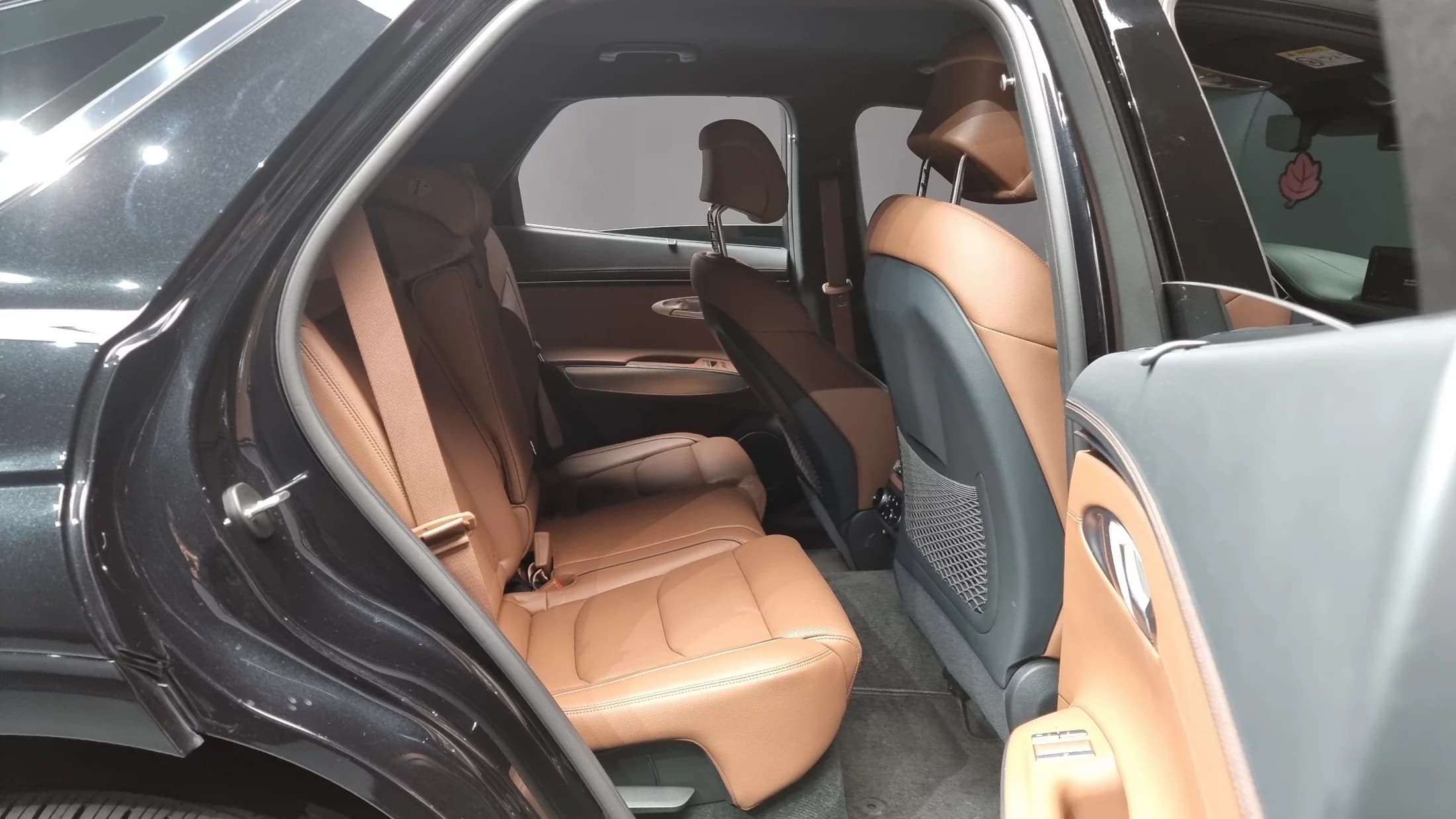 Genesis GV70 2.5T Gasoline AWD, 2022 г. 23717 км. — фото 12