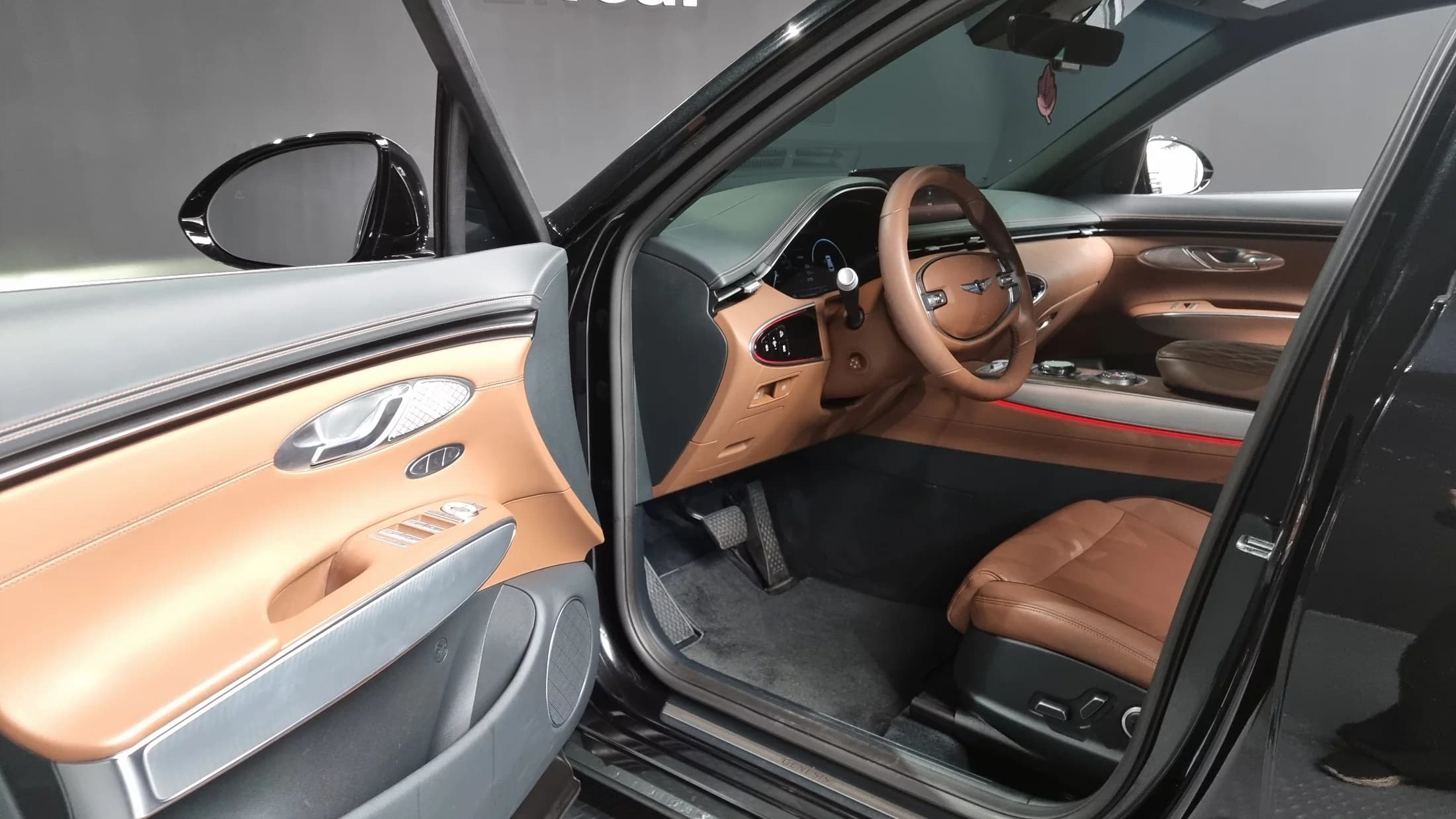 Genesis GV70 2.5T Gasoline AWD, 2022 г. 23717 км. — фото 10