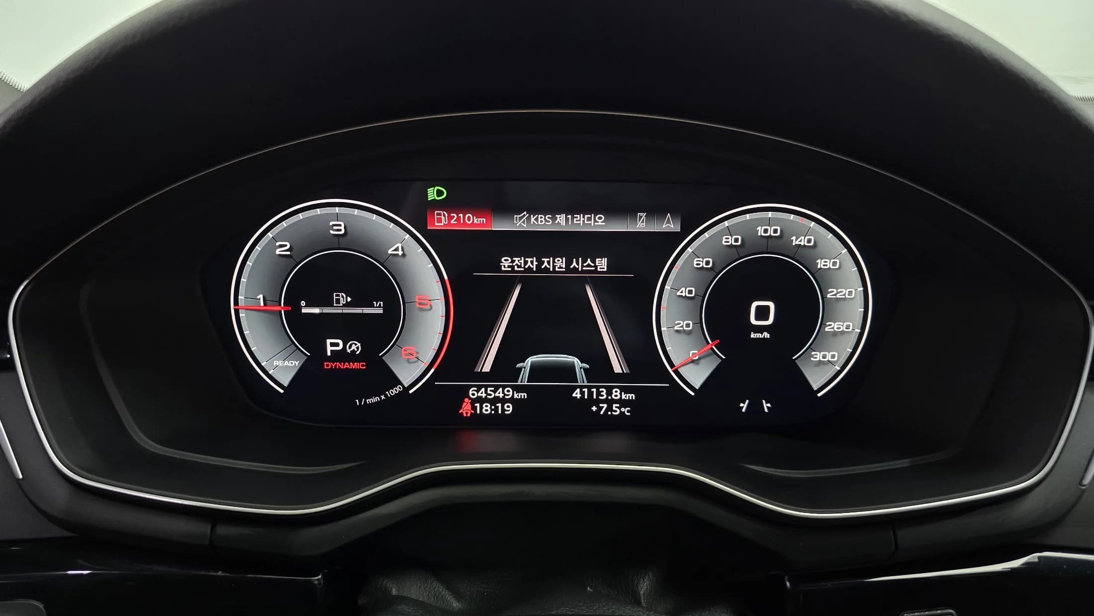 Audi A4 35 TDI Premium, 2022 г. 64572 км. — фото 8