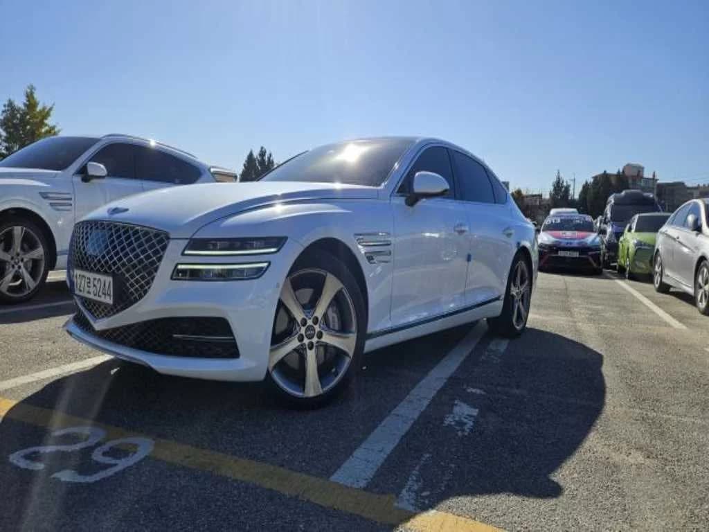 Genesis G80 Gasoline 2.5 Turbo AWD, 2022 г. 22186 км.