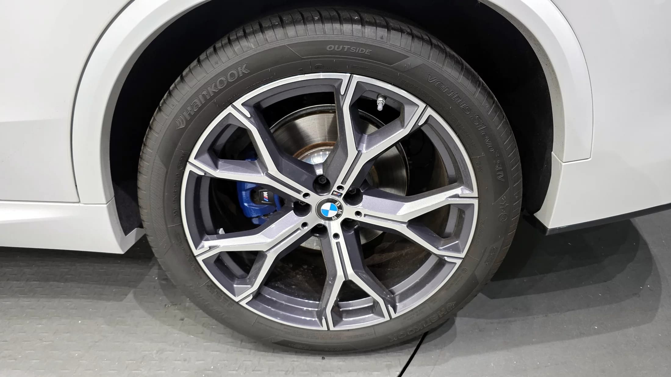 BMW X5 xDrive 40i M Sport, 2023 г. 15438 км. — фото 5