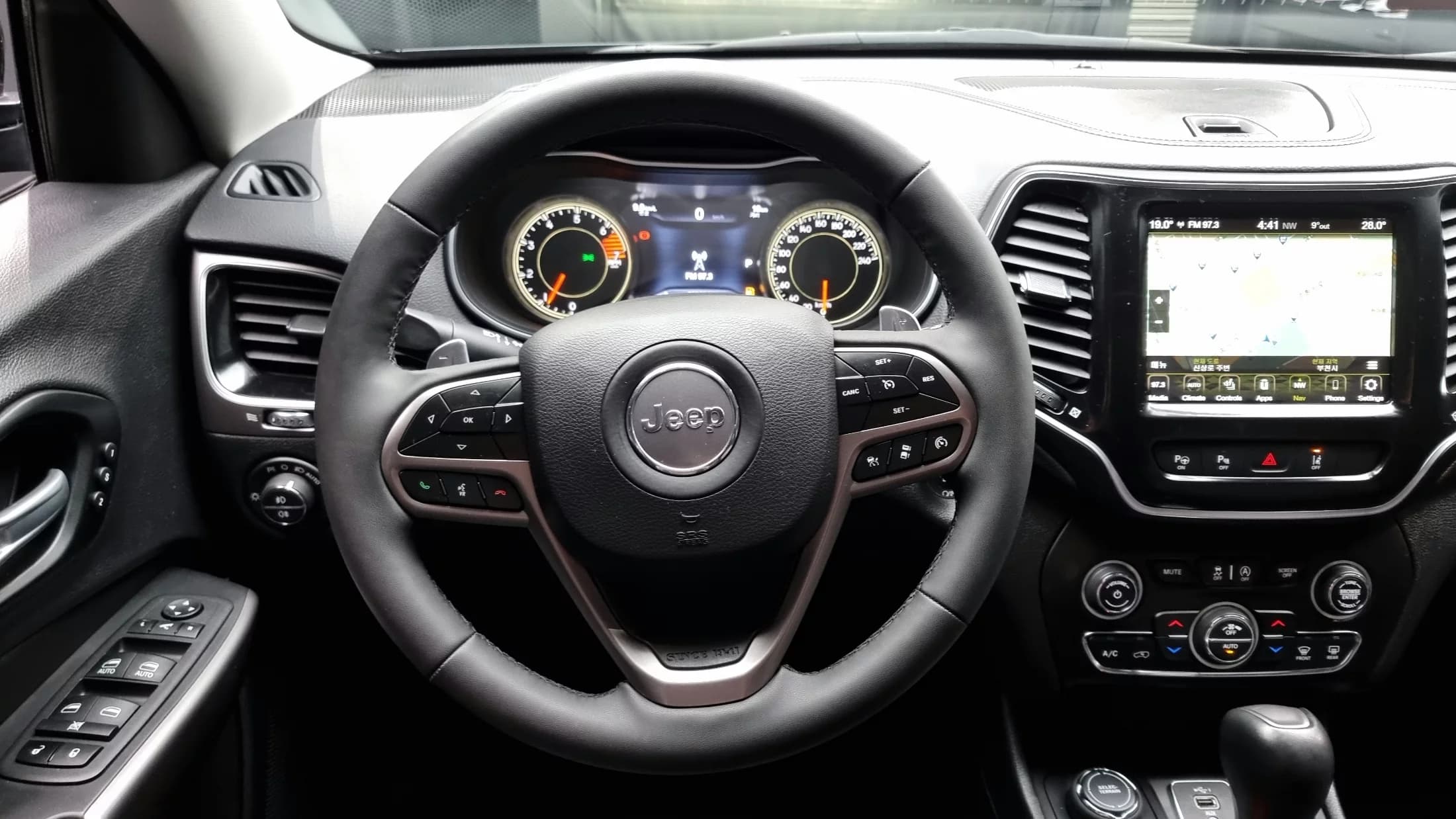 Jeep CHEROKEE 2.4 Limited AWD, 2022 г. 36412 км. — фото 13