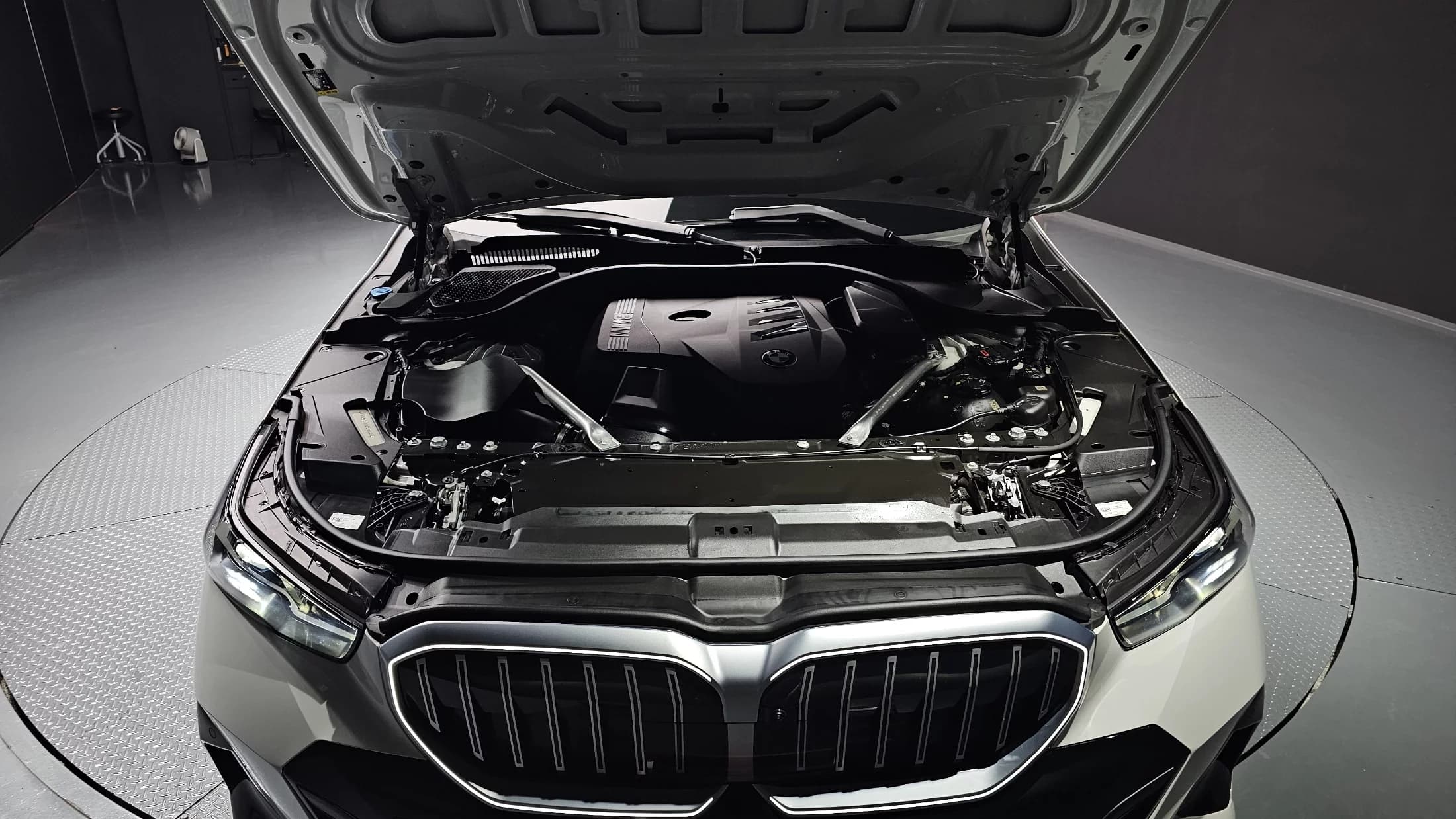 BMW 5-Series 520i M Sport, 2024 г. 14543 км. — фото 6