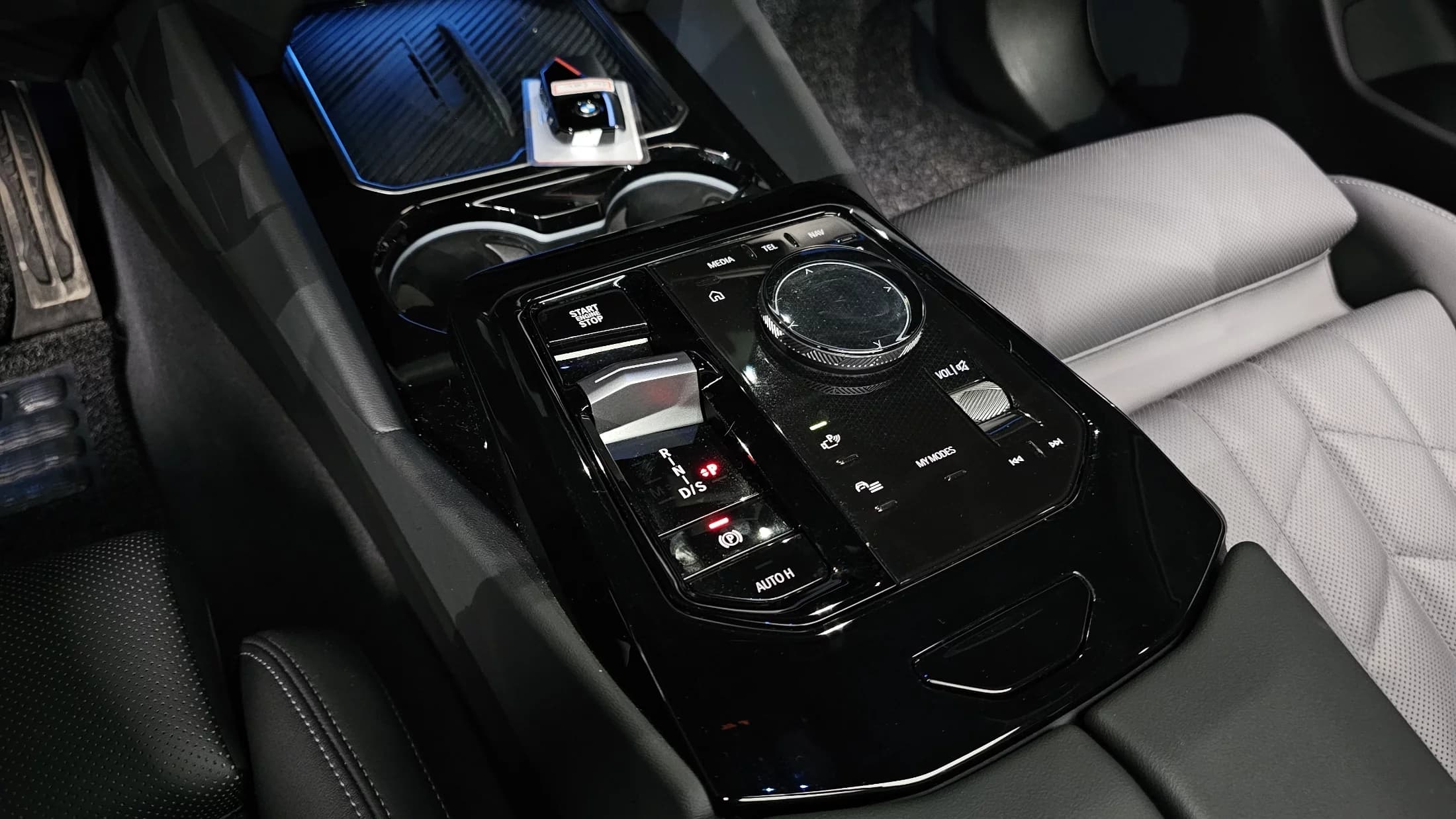 BMW 5-Series 520i M Sport, 2024 г. 14543 км. — фото 9