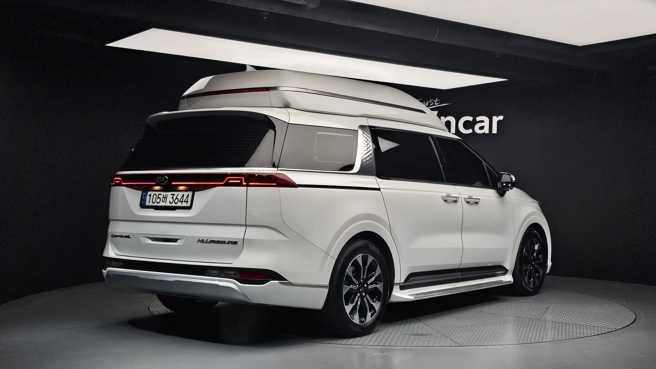Kia Carnival Gasoline 7-Seater Hi-Limousine Signature, 2021 г. 47916 км. — фото 2