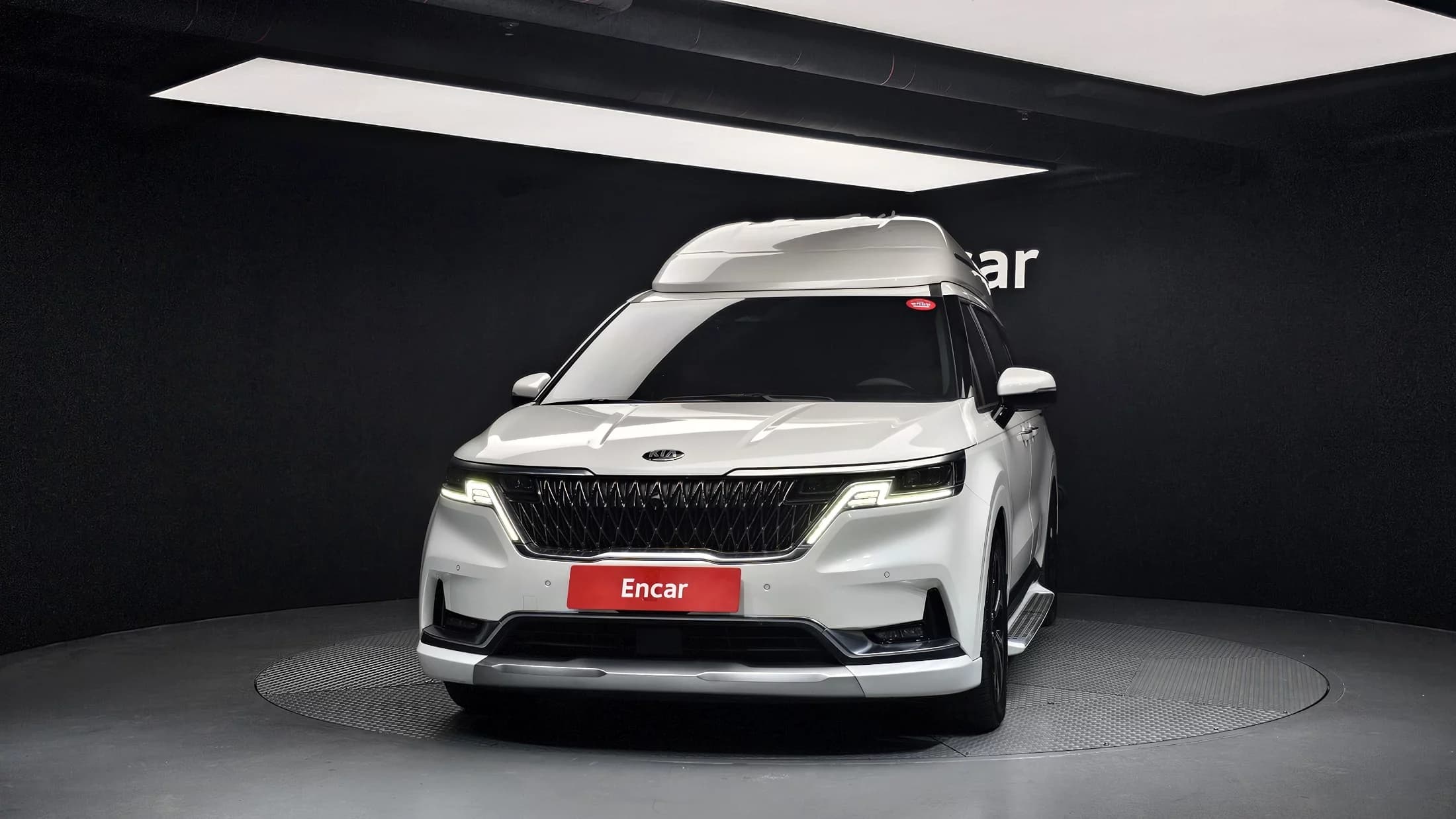 Kia Carnival Gasoline 7-Seater Hi-Limousine Signature, 2021 г. 47916 км. — фото 3