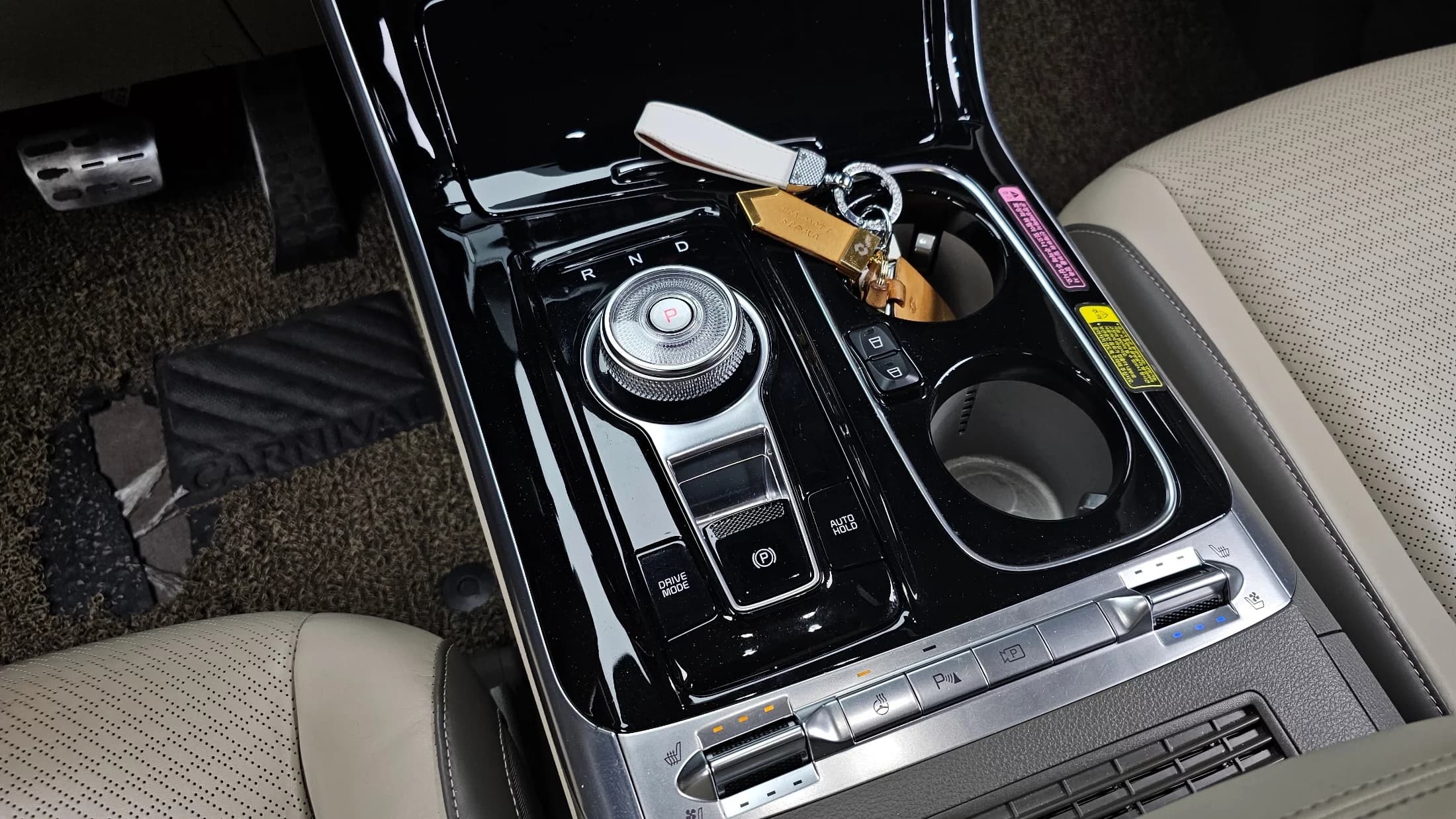 Kia Carnival Gasoline 7-Seater Hi-Limousine Signature, 2021 г. 47916 км. — фото 9
