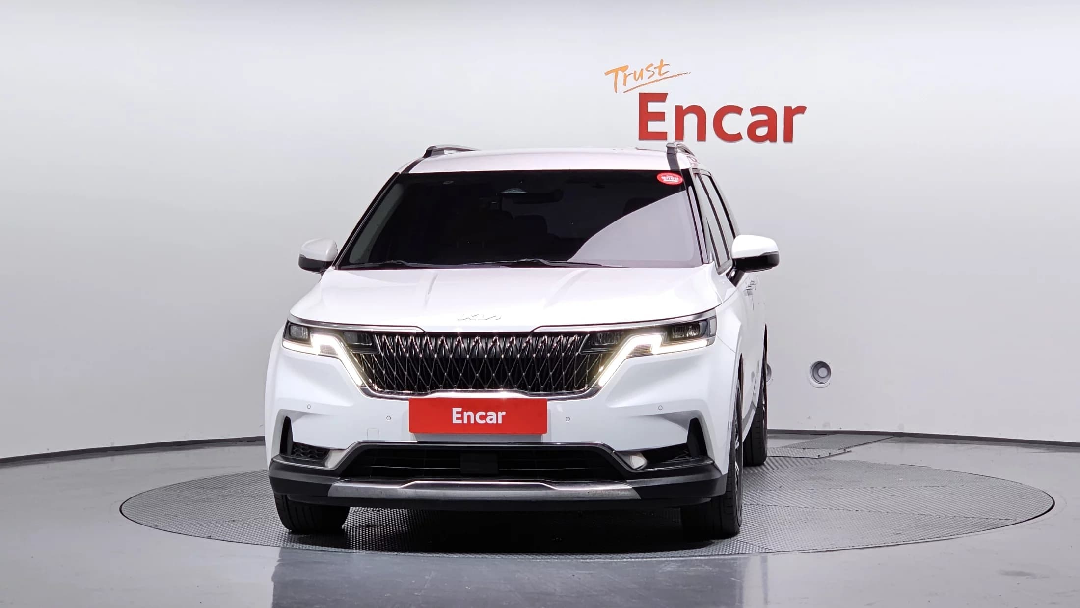 Kia Carnival 9-Seater Noblesse, 2021 г. 95818 км. — фото 3