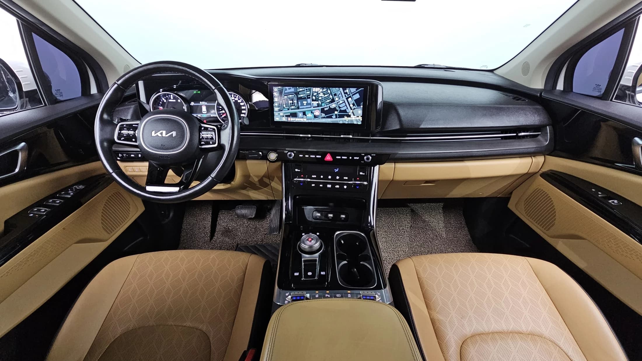 Kia Carnival 9-Seater Noblesse, 2021 г. 95818 км. — фото 7