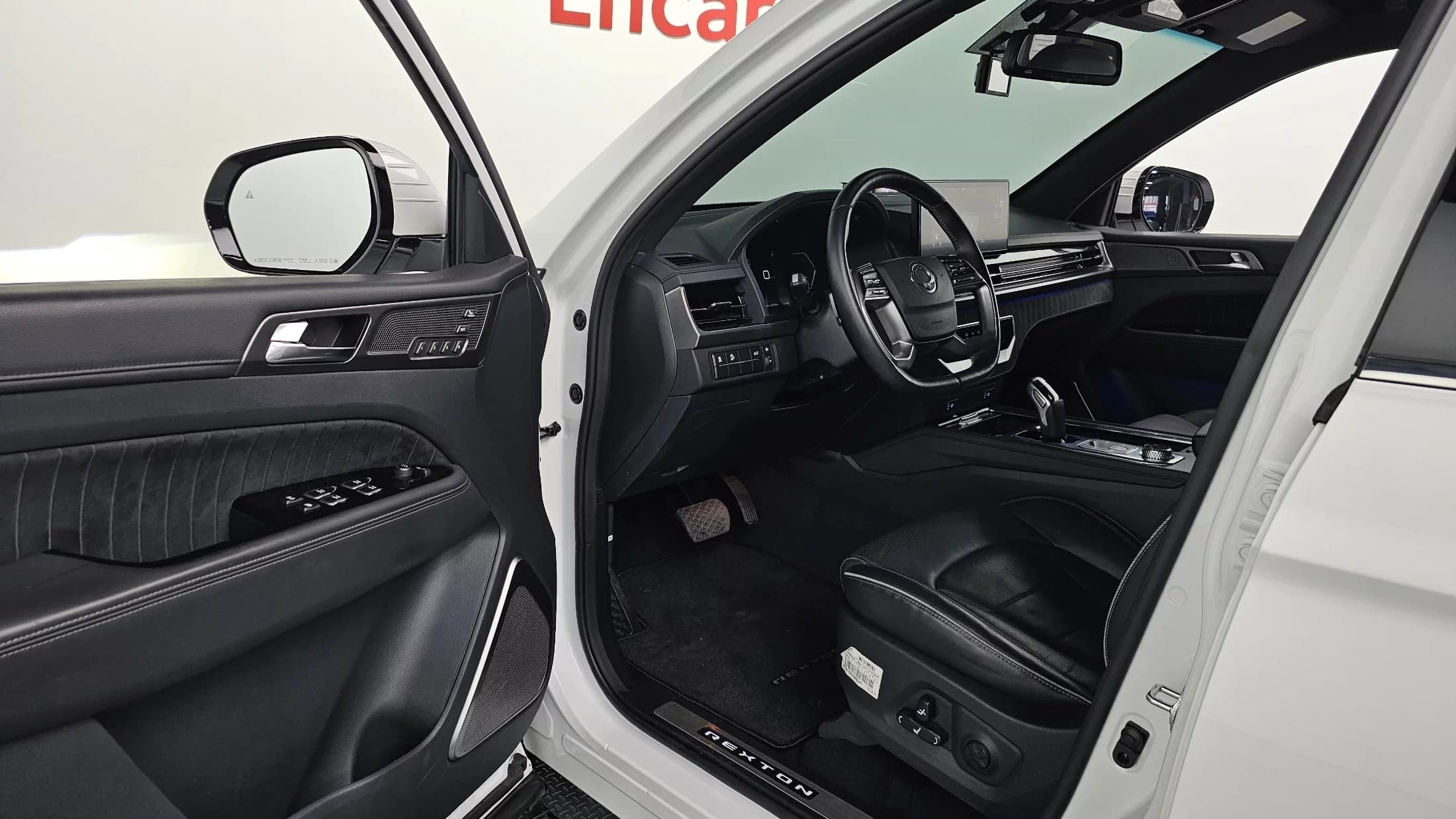 SsangYong Rexton Disel 2.2 4WD The Black, 2024 г. 43392 км. — фото 12