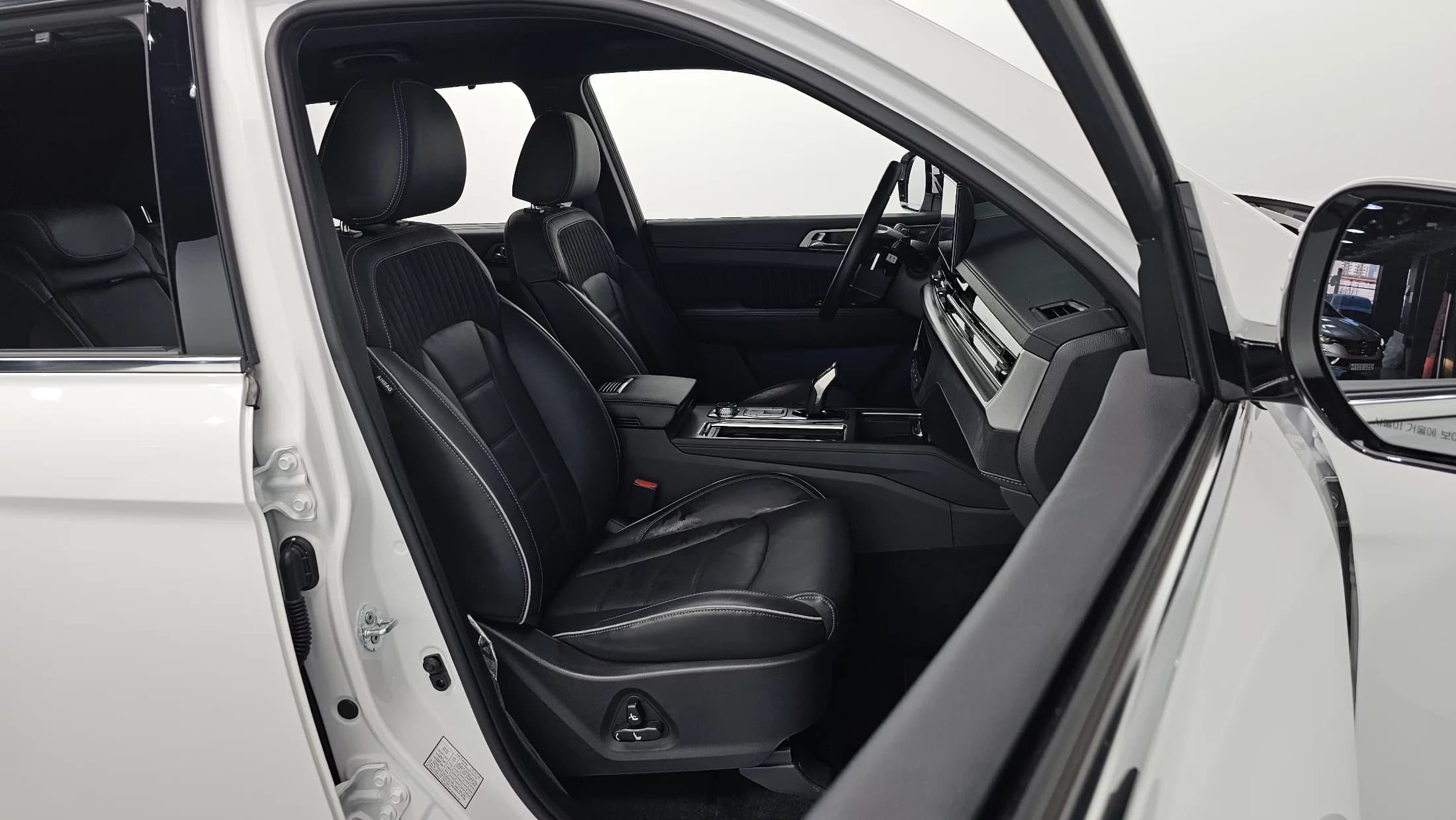 SsangYong Rexton Disel 2.2 4WD The Black, 2024 г. 43392 км. — фото 10
