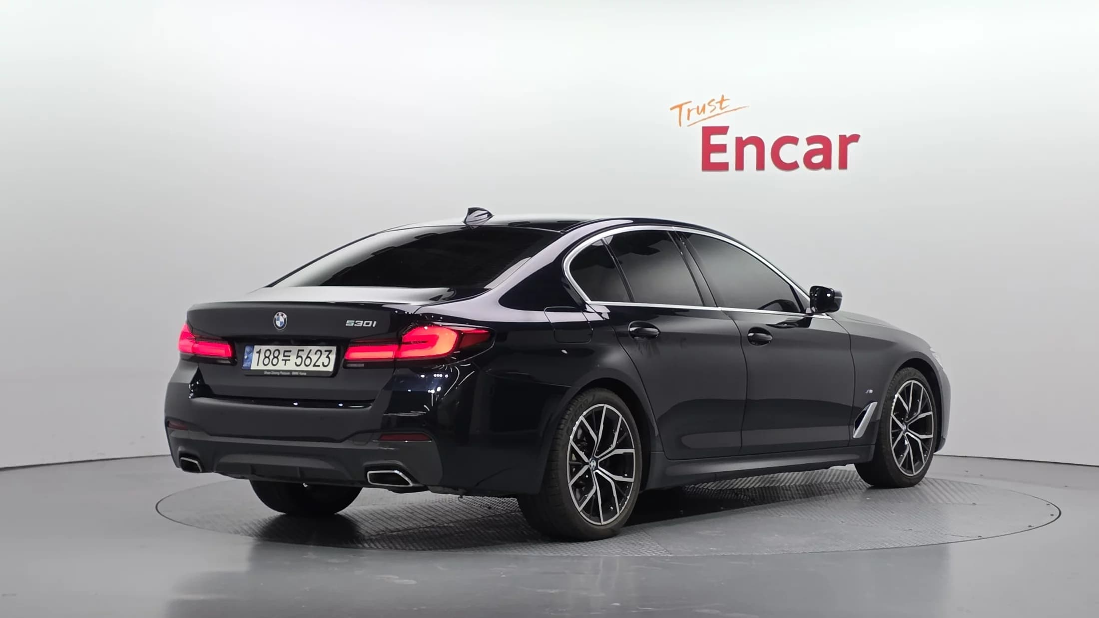 BMW 5-Series 530i M Sport Package, 2021 г. 52678 км. — фото 2