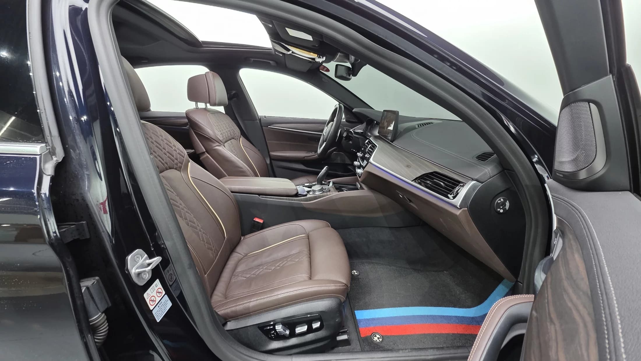 BMW 5-Series 530i M Sport Package, 2021 г. 52678 км. — фото 10