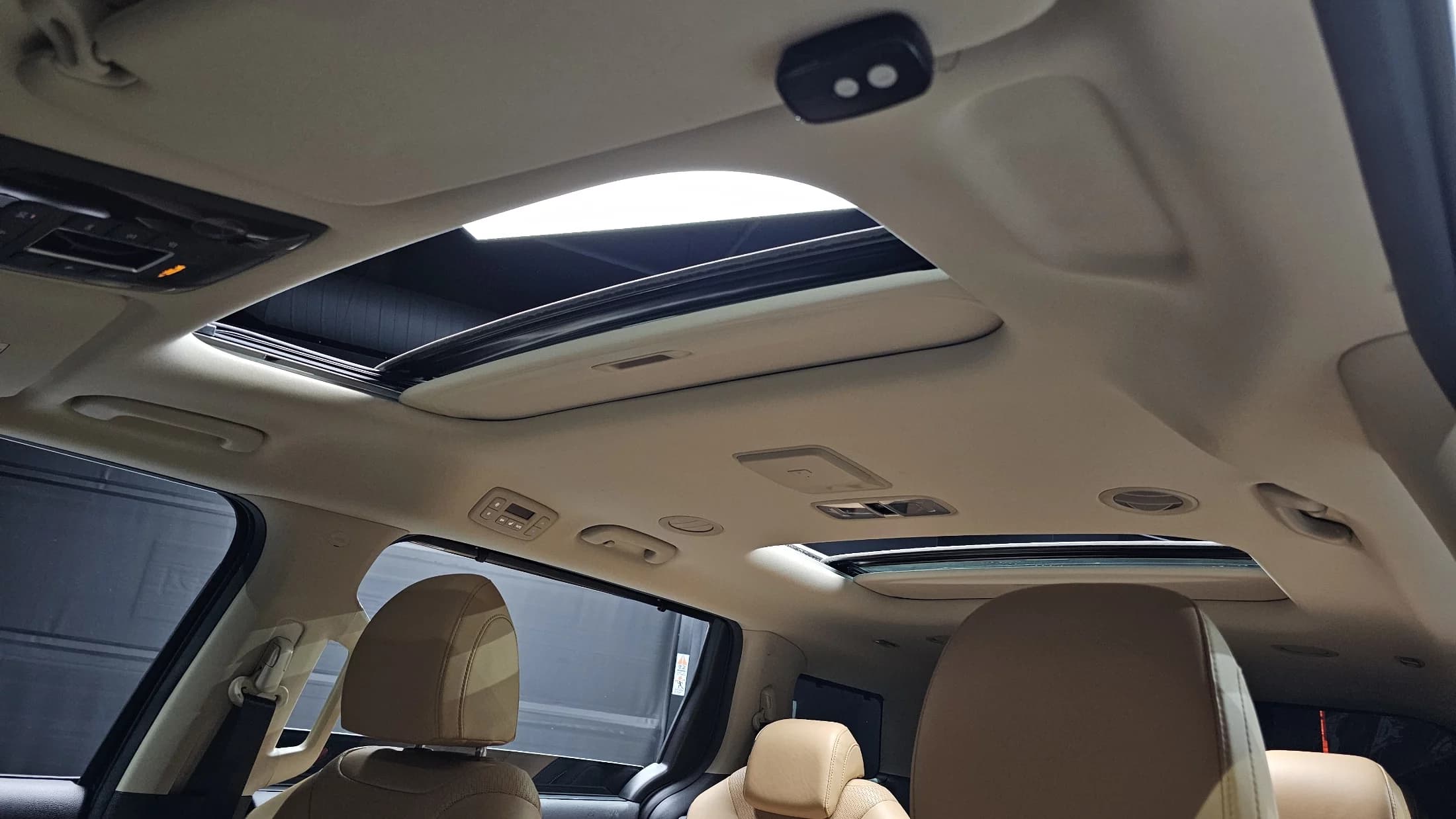 Kia Carnival 9-Seater Signature, 2021 г. 37747 км. — фото 16