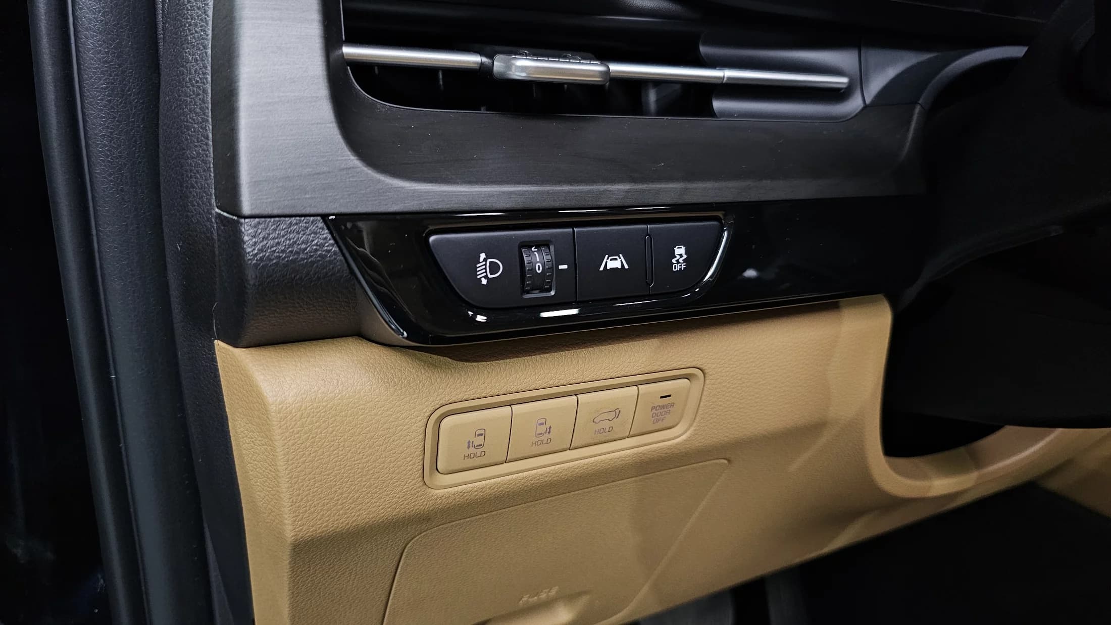 Kia Carnival 9-Seater Signature, 2021 г. 37747 км. — фото 18