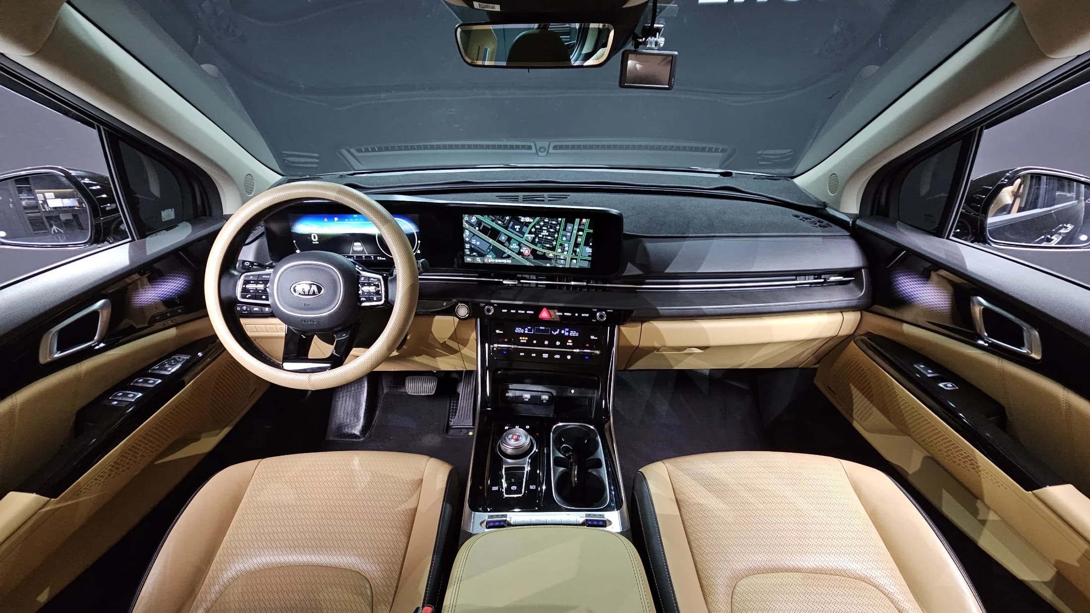 Kia Carnival 9-Seater Signature, 2021 г. 37747 км. — фото 7