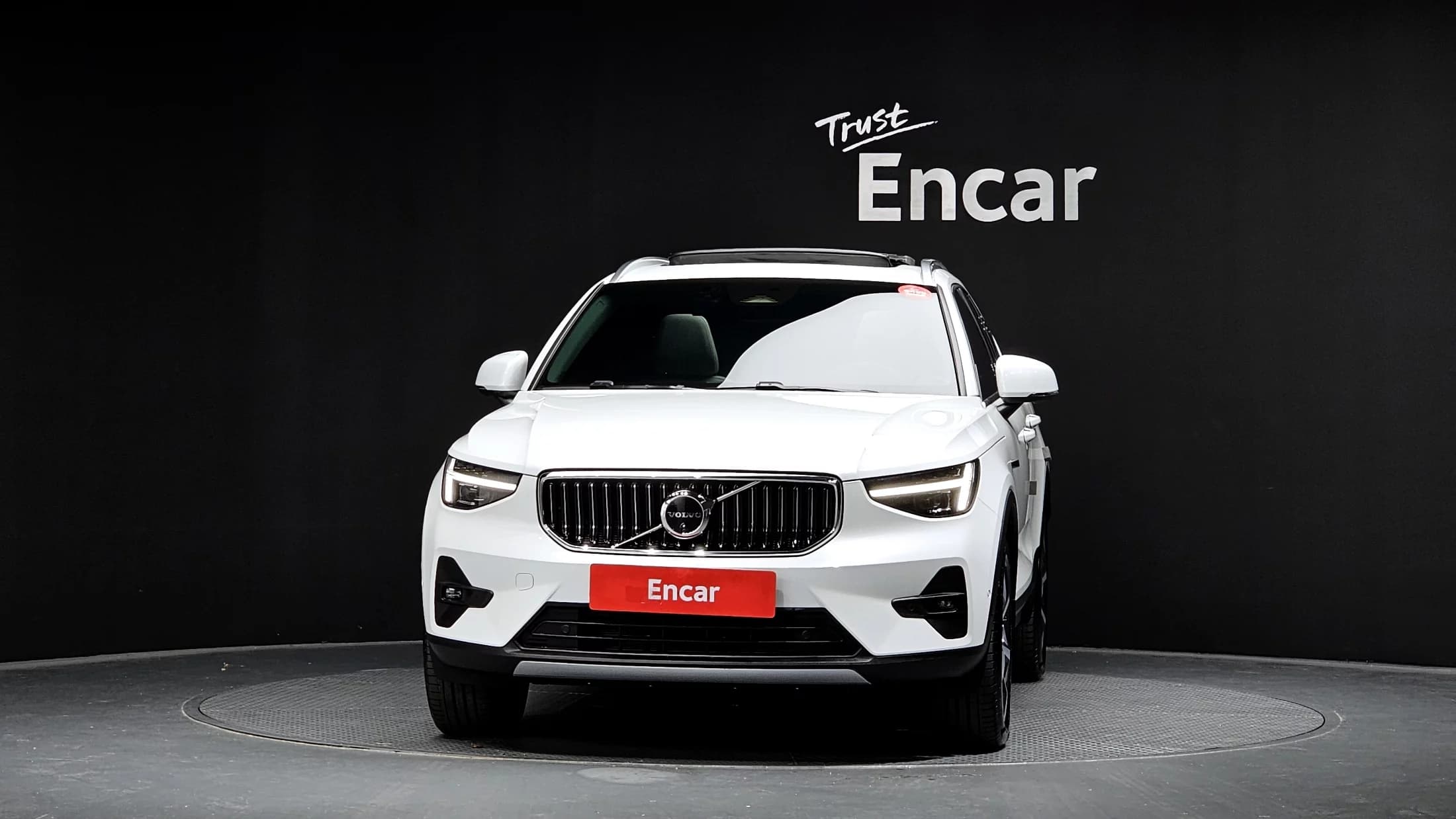 Volvo XC40 B4 Ultra Bright, 2025 г. 15141 км. — фото 3