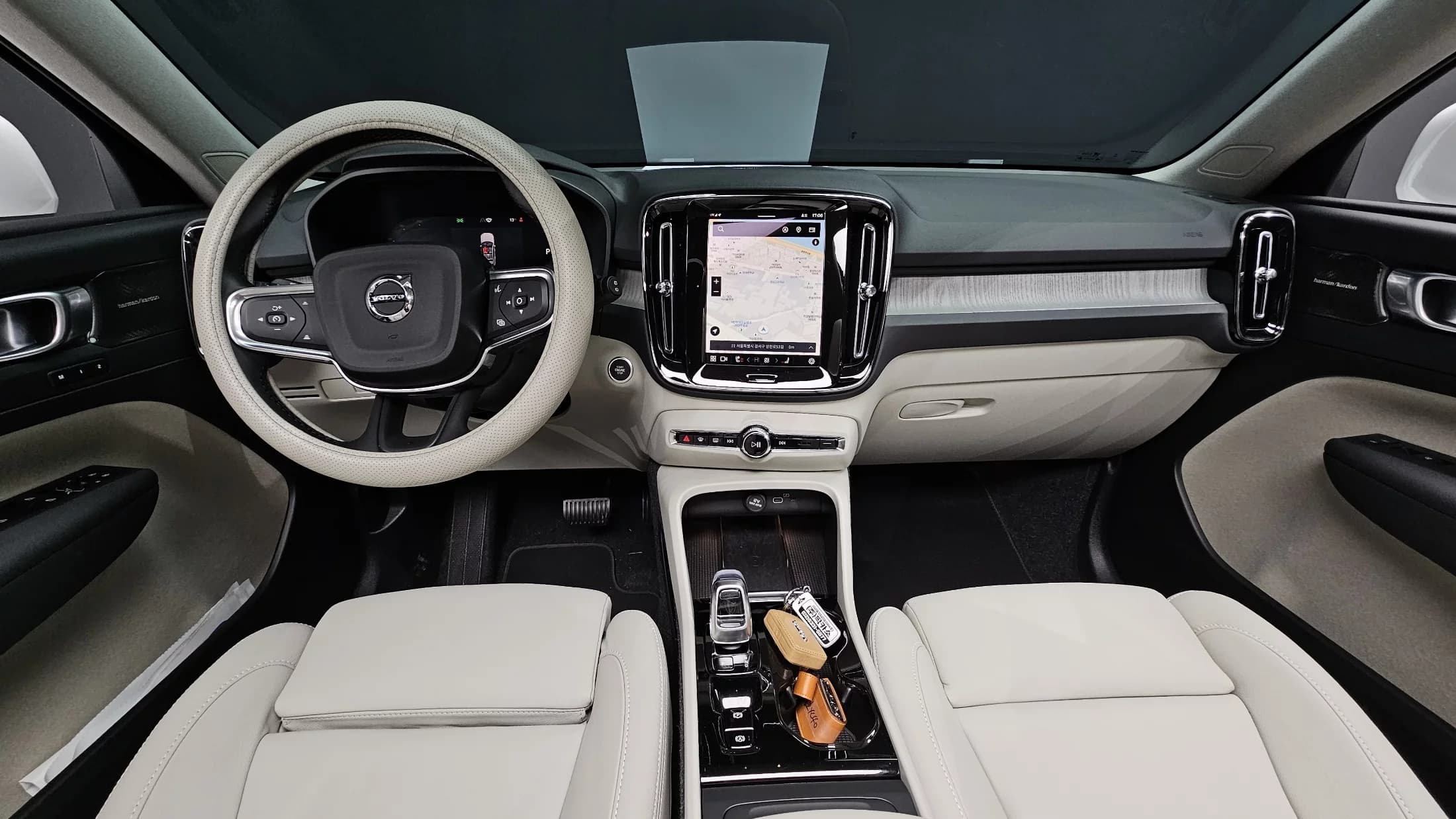 Volvo XC40 B4 Ultra Bright, 2025 г. 15141 км. — фото 7