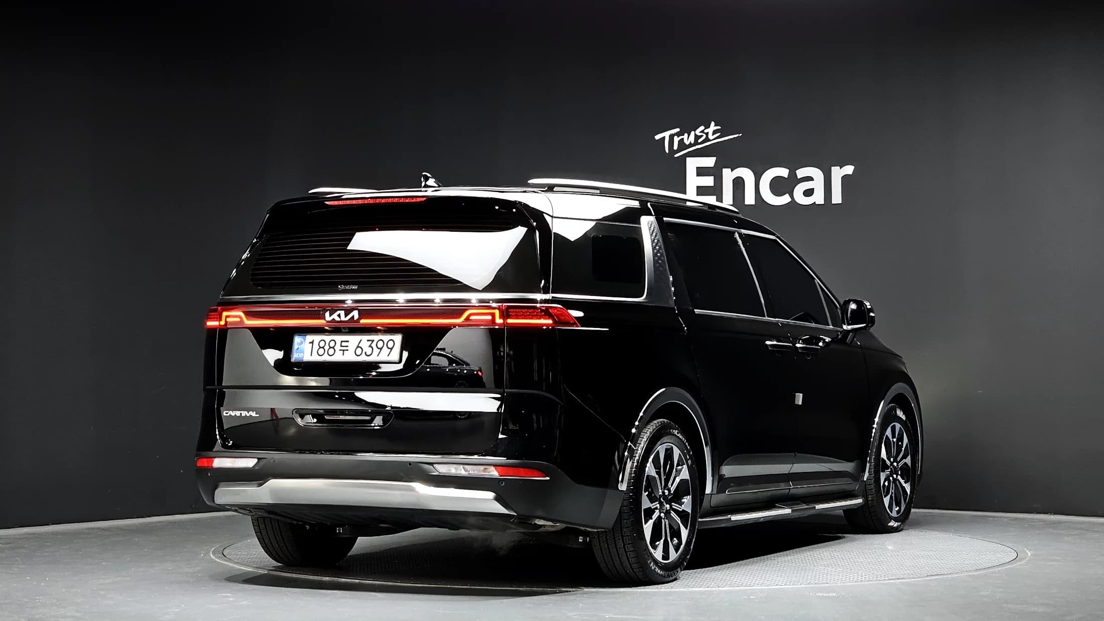 Kia Carnival Gasoline 7-Seater Signature, 2022 г. 16896 км. — фото 2