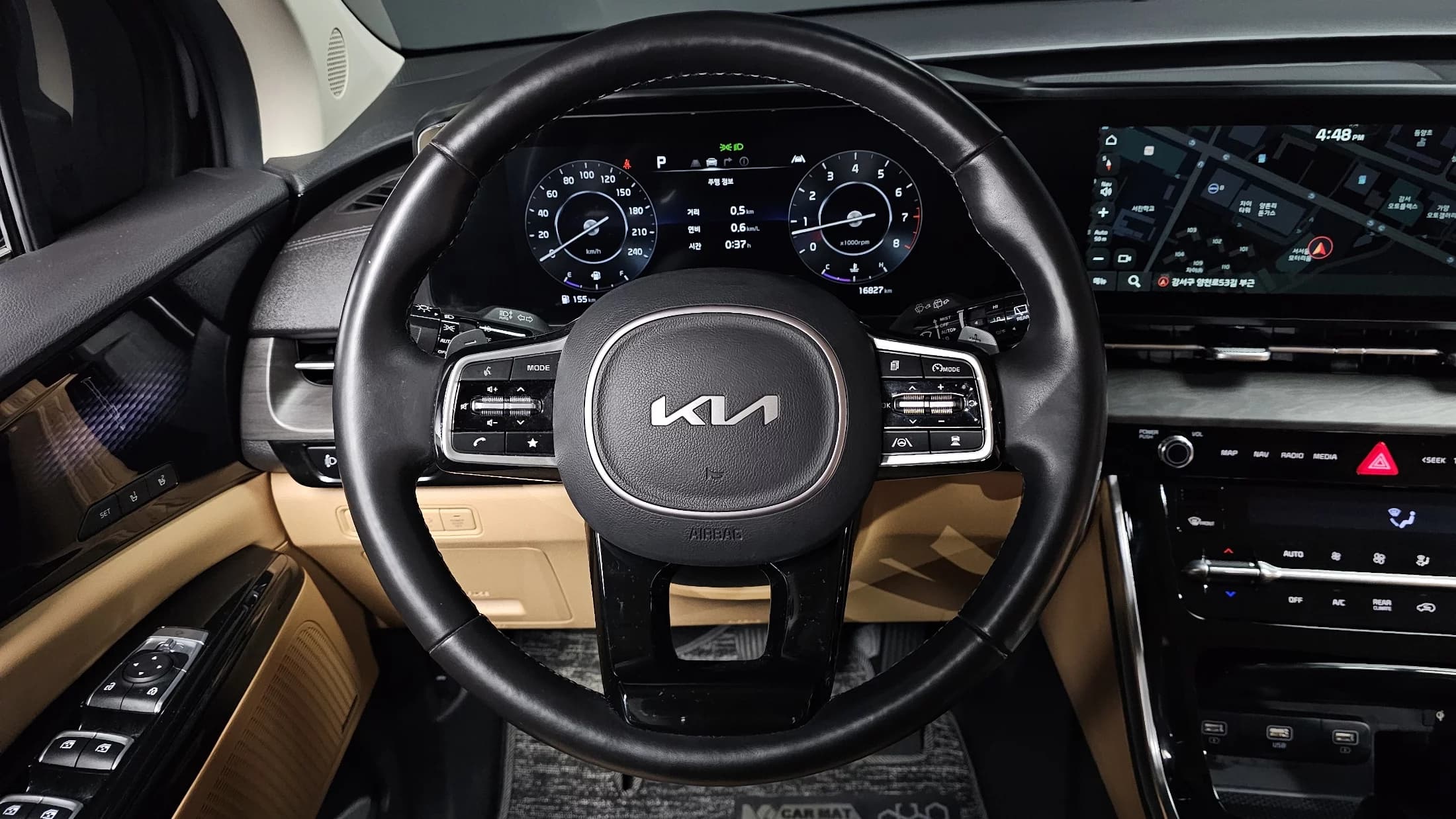 Kia Carnival Gasoline 7-Seater Signature, 2022 г. 16896 км. — фото 13