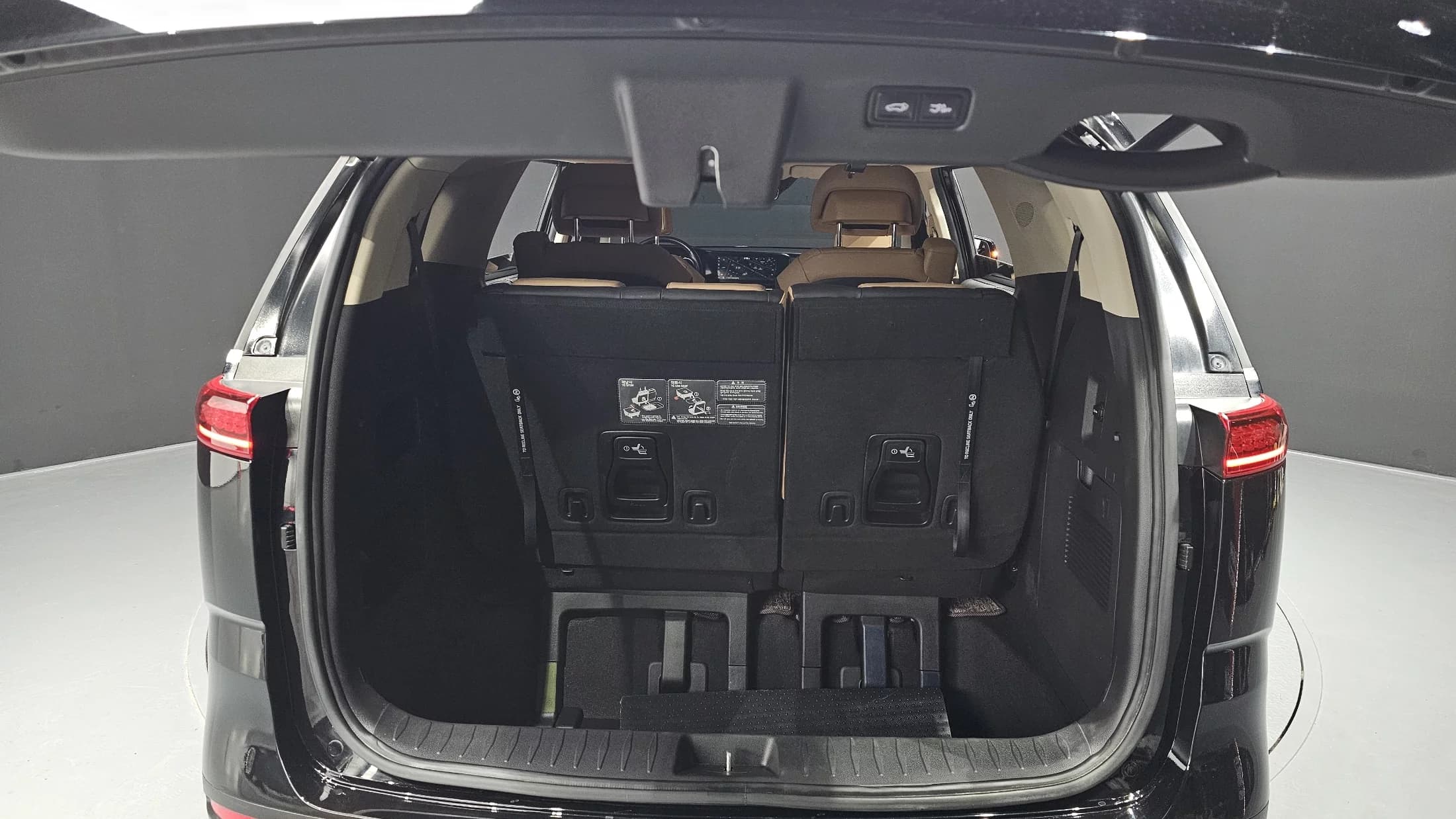 Kia Carnival Gasoline 7-Seater Signature, 2022 г. 16896 км. — фото 20