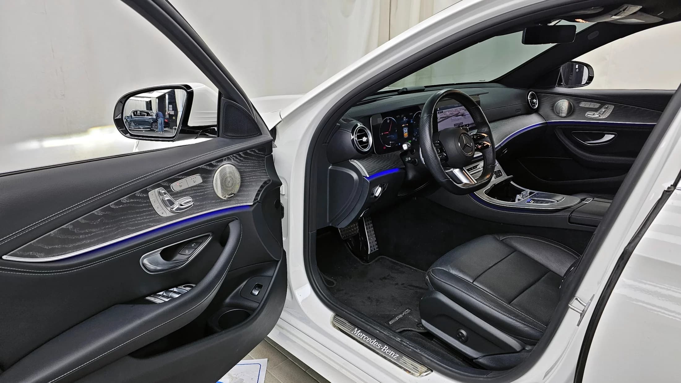 Mercedes-Benz E-Class E350 4MATIC AMG Line, 2022 г. 104292 км. — фото 10