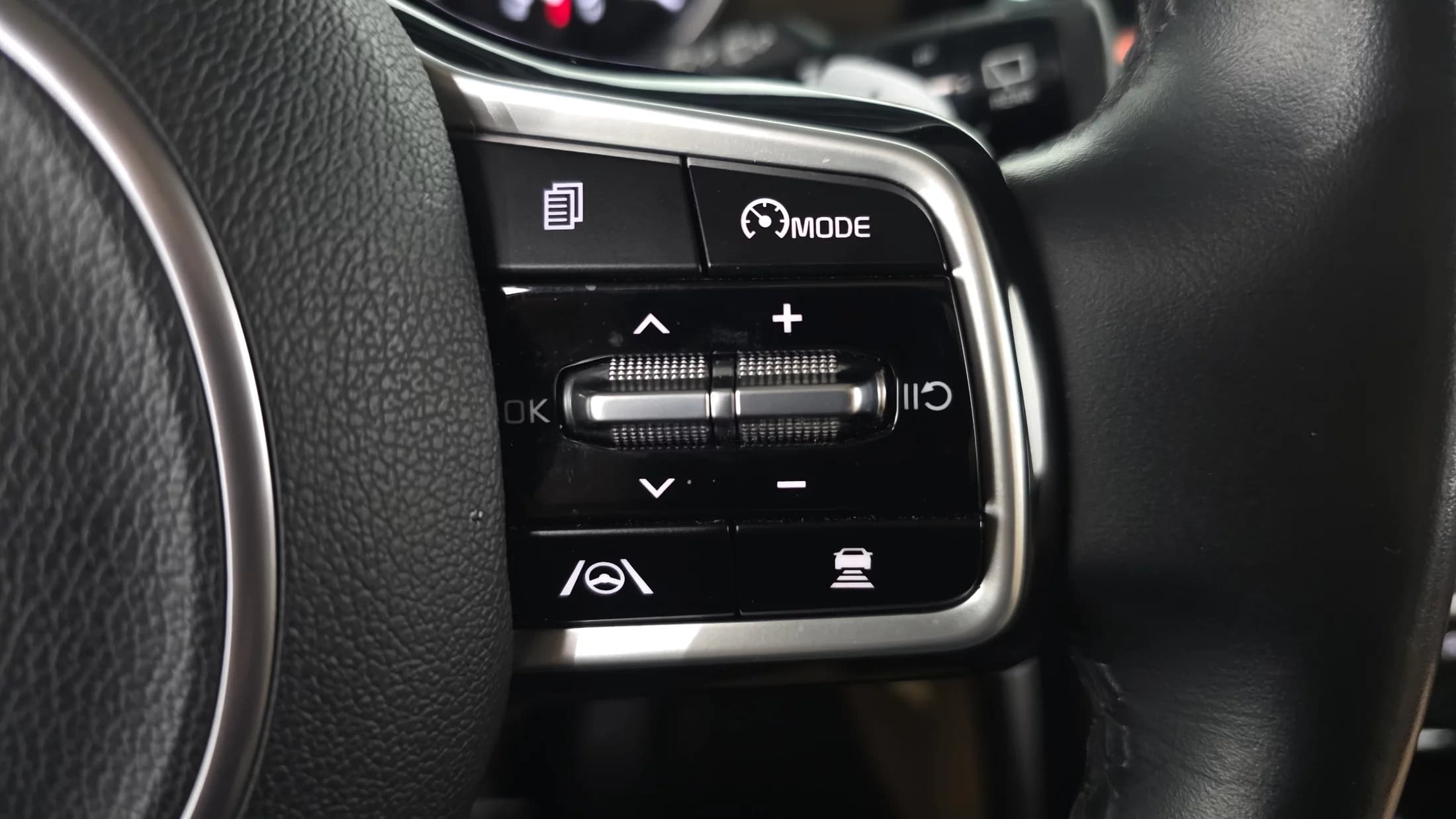 Kia Carnival 7-Seater Noblesse, 2021 г. 112794 км. — фото 16