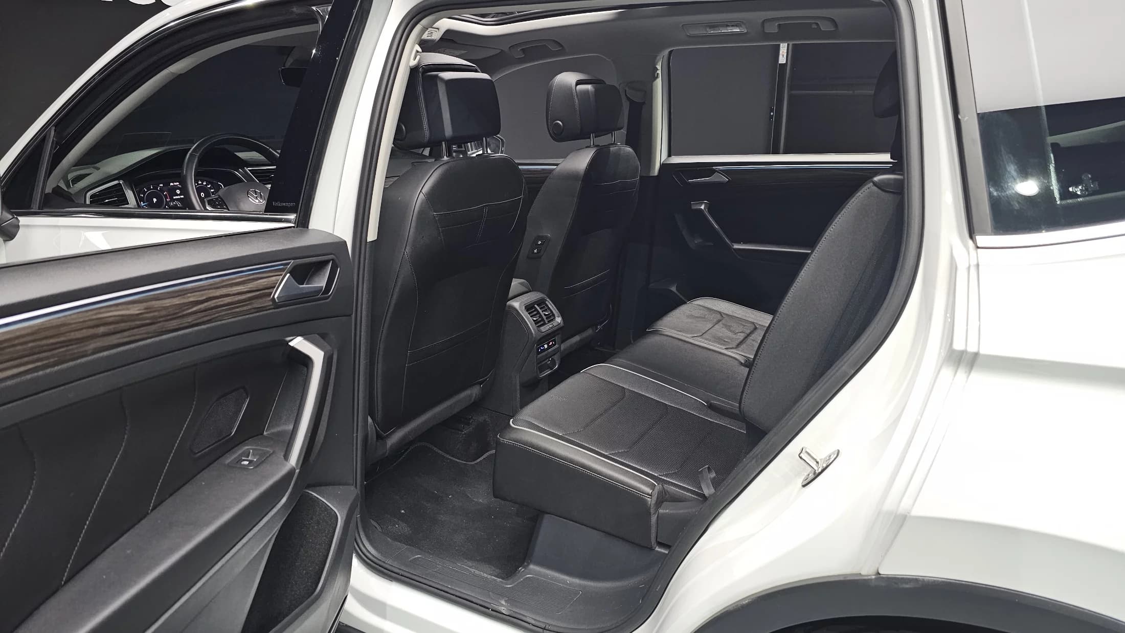 Volkswagen TIGUAN 2.0 TSI Prestige, 2023 г. 18911 км. — фото 12
