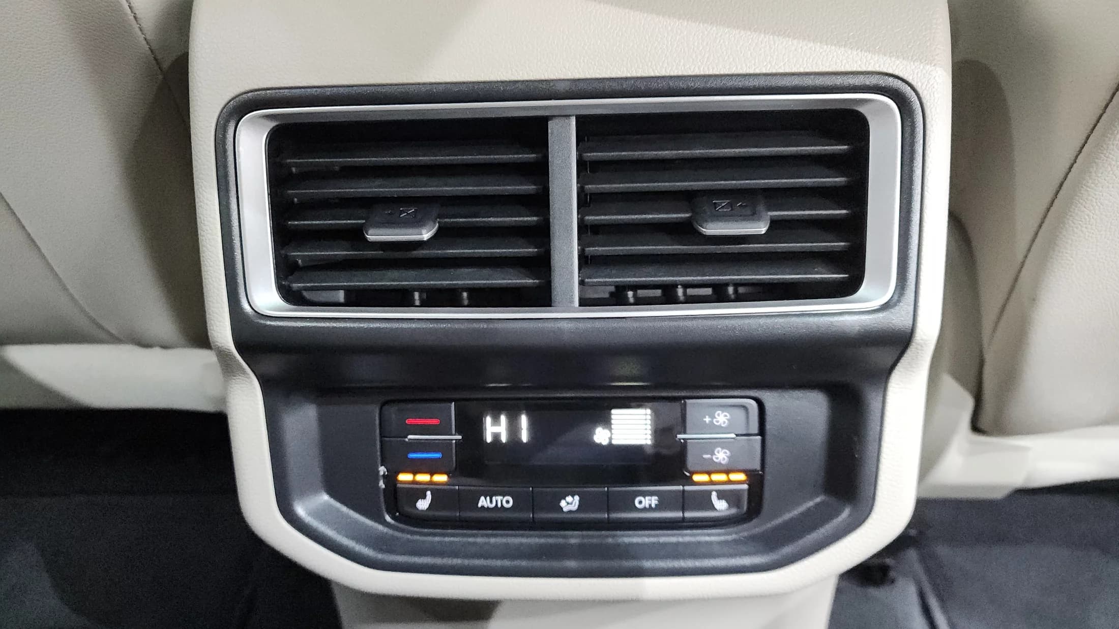 Volkswagen ATLAS 2.0 TSI R-LINE 7-Seater, 2025 г. 4982 км. — фото 19
