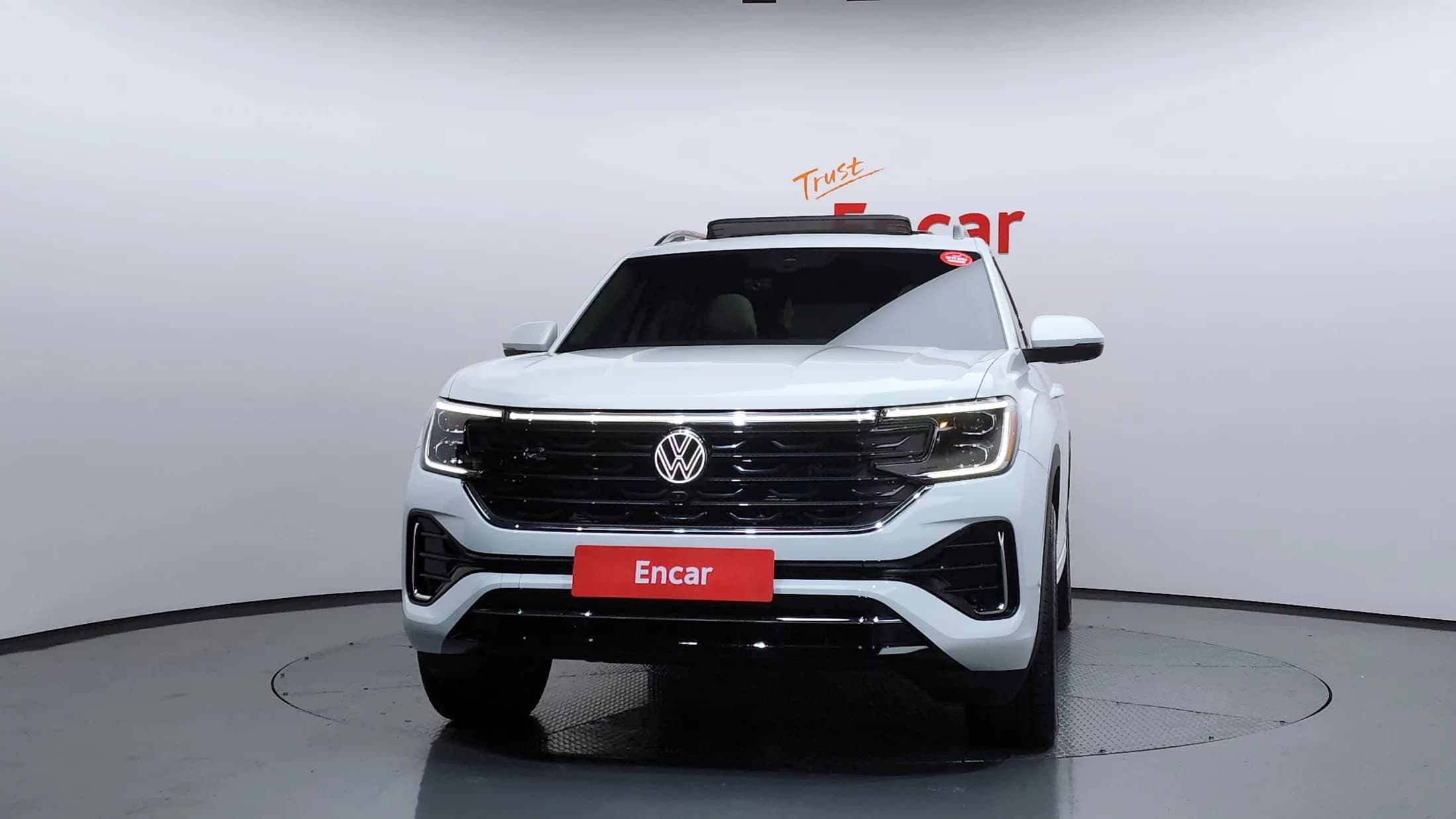Volkswagen ATLAS 2.0 TSI R-LINE 7-Seater, 2025 г. 4982 км. — фото 3