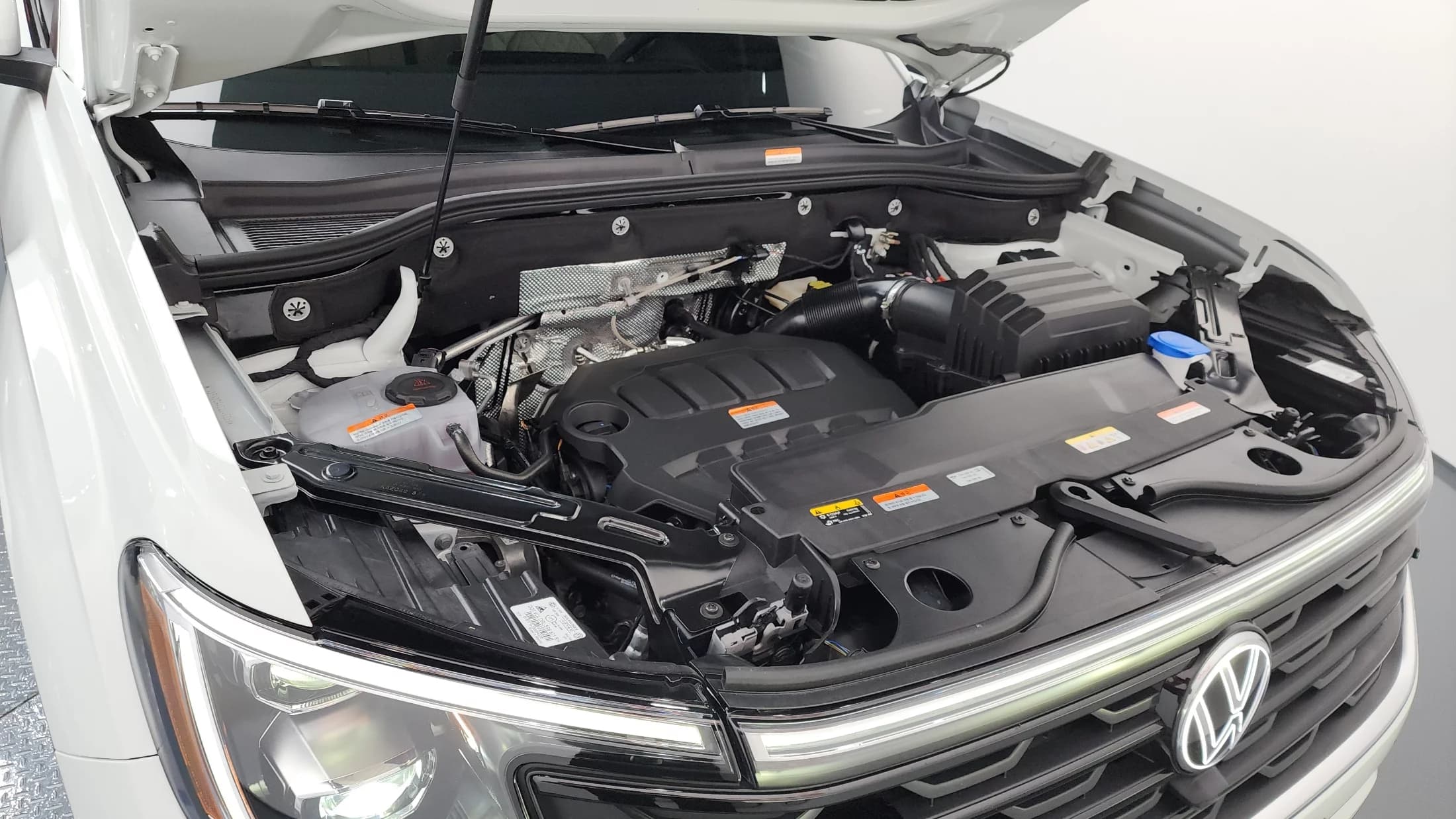 Volkswagen ATLAS 2.0 TSI R-LINE 7-Seater, 2025 г. 4982 км. — фото 6